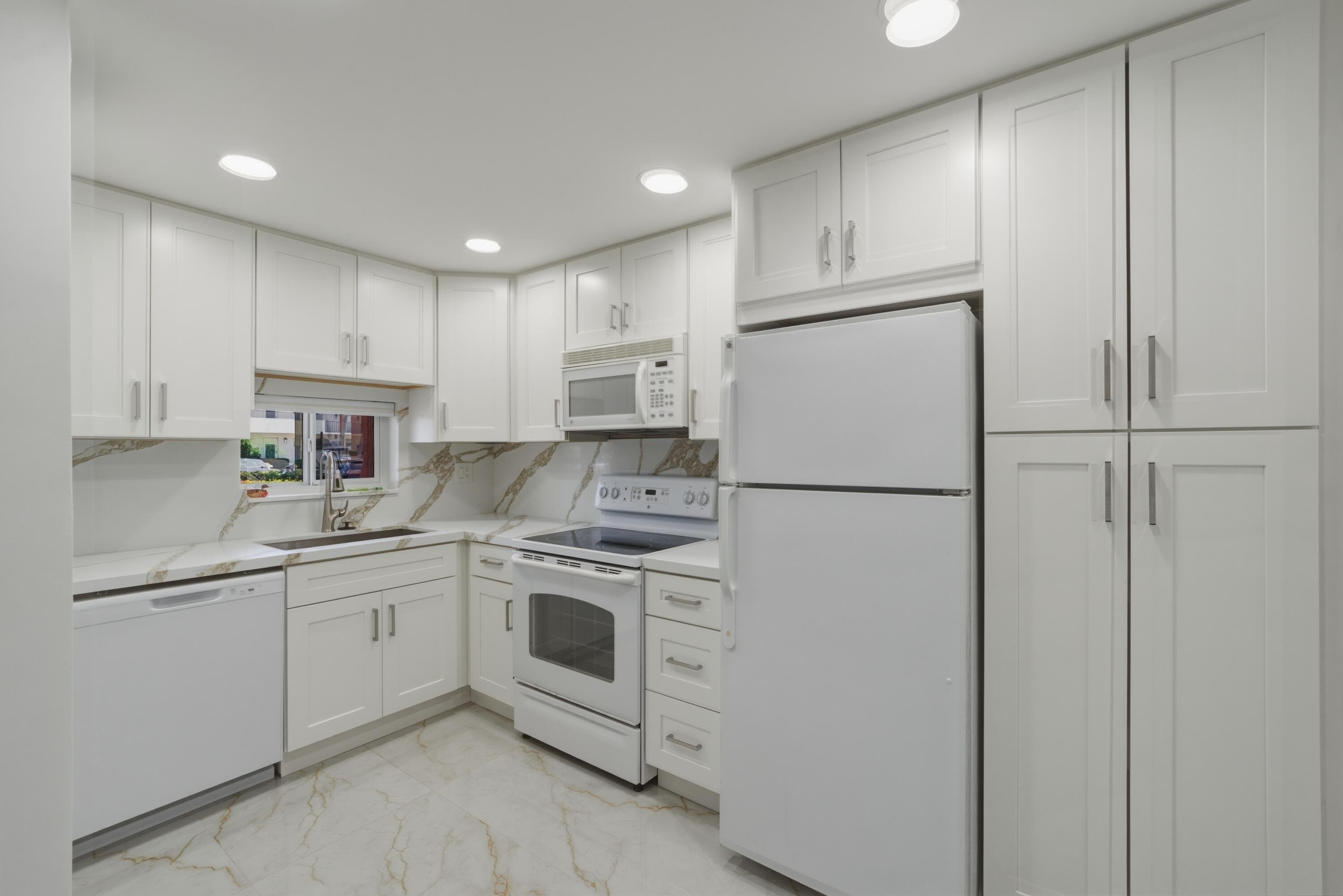 371 S Hollybrook Drive 106, Pembroke Pines, FL 33025 — photo 1 of 50