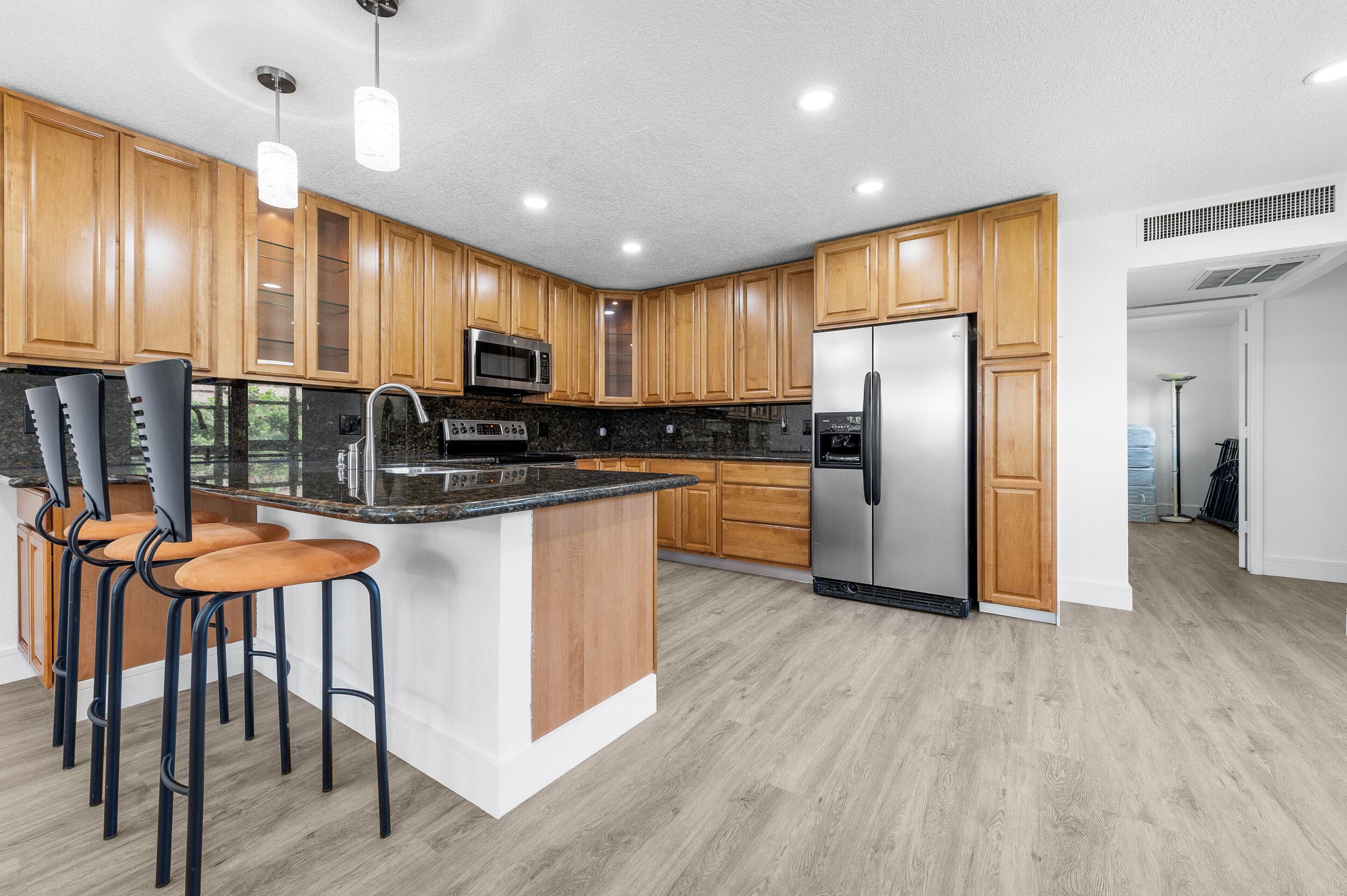 154 Seville G, Delray Beach, FL 33446 — photo 1 of 31