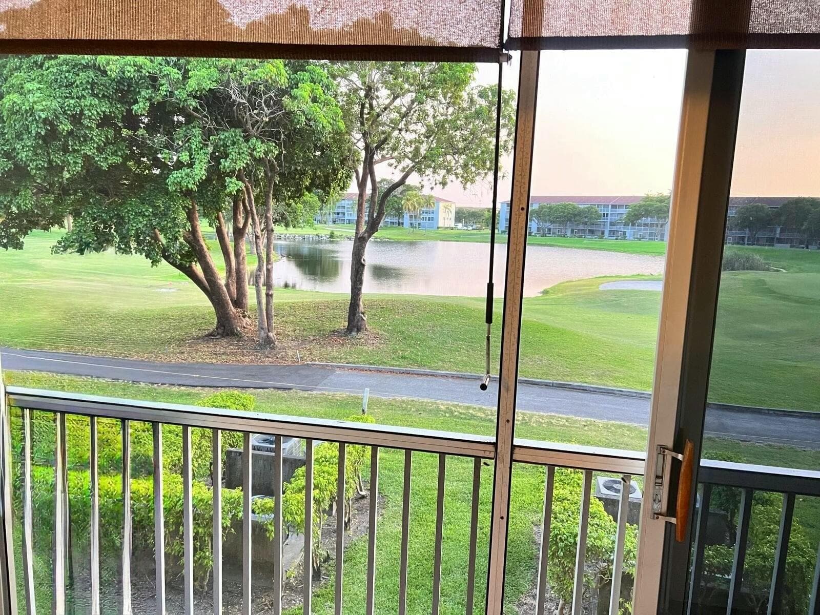 300 SW 134th Way 203e, Pembroke Pines, FL 33027 — photo 1 of 3