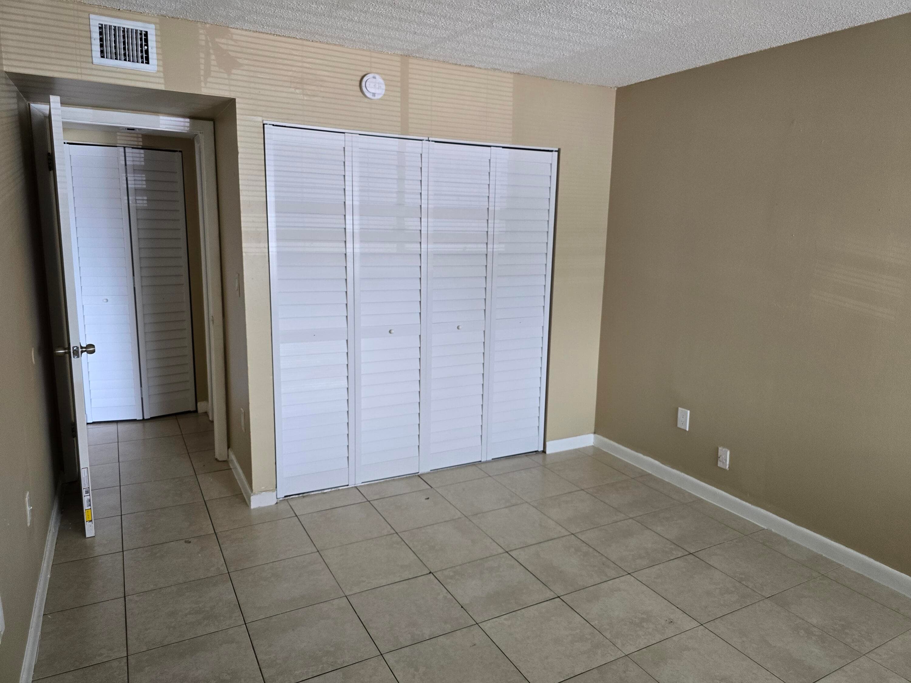 711 N Pine Island Road 213, Plantation, FL 33324 — photo 11 of 18