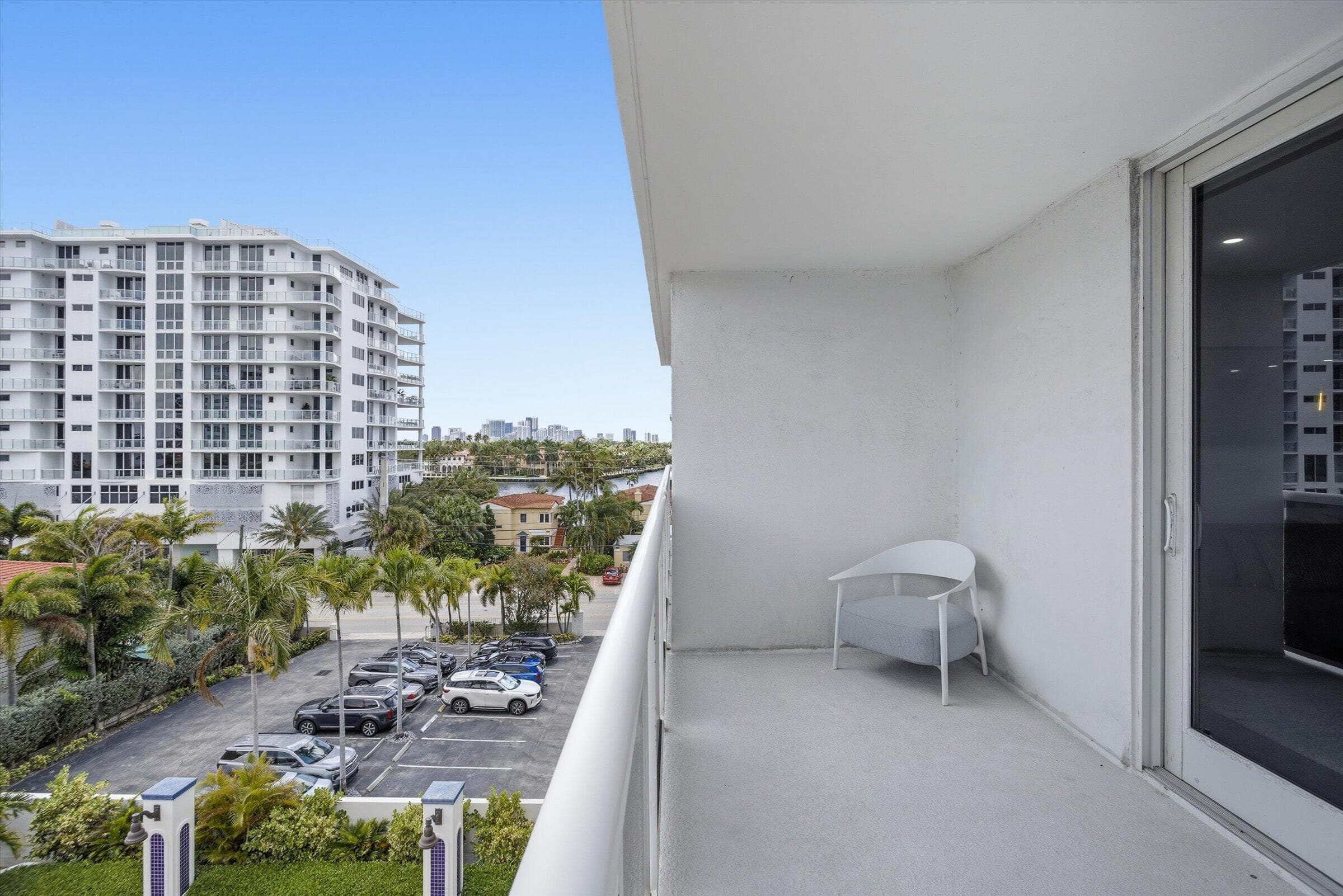 336 N Birch Road 5h, Fort Lauderdale, FL 33304 — photo 34 of 65
