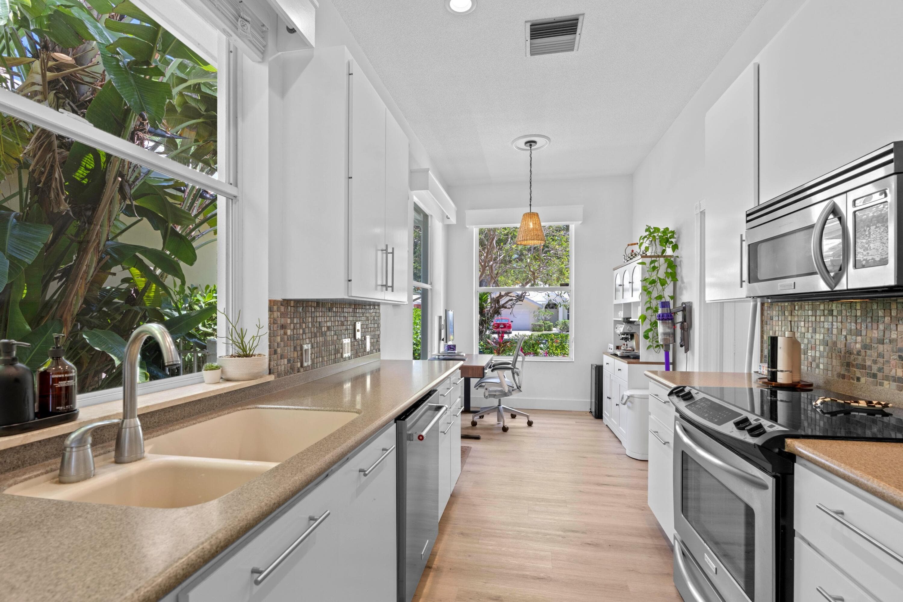 1205 Gator Trail, West Palm Beach, FL 33409 — photo 13 of 39
