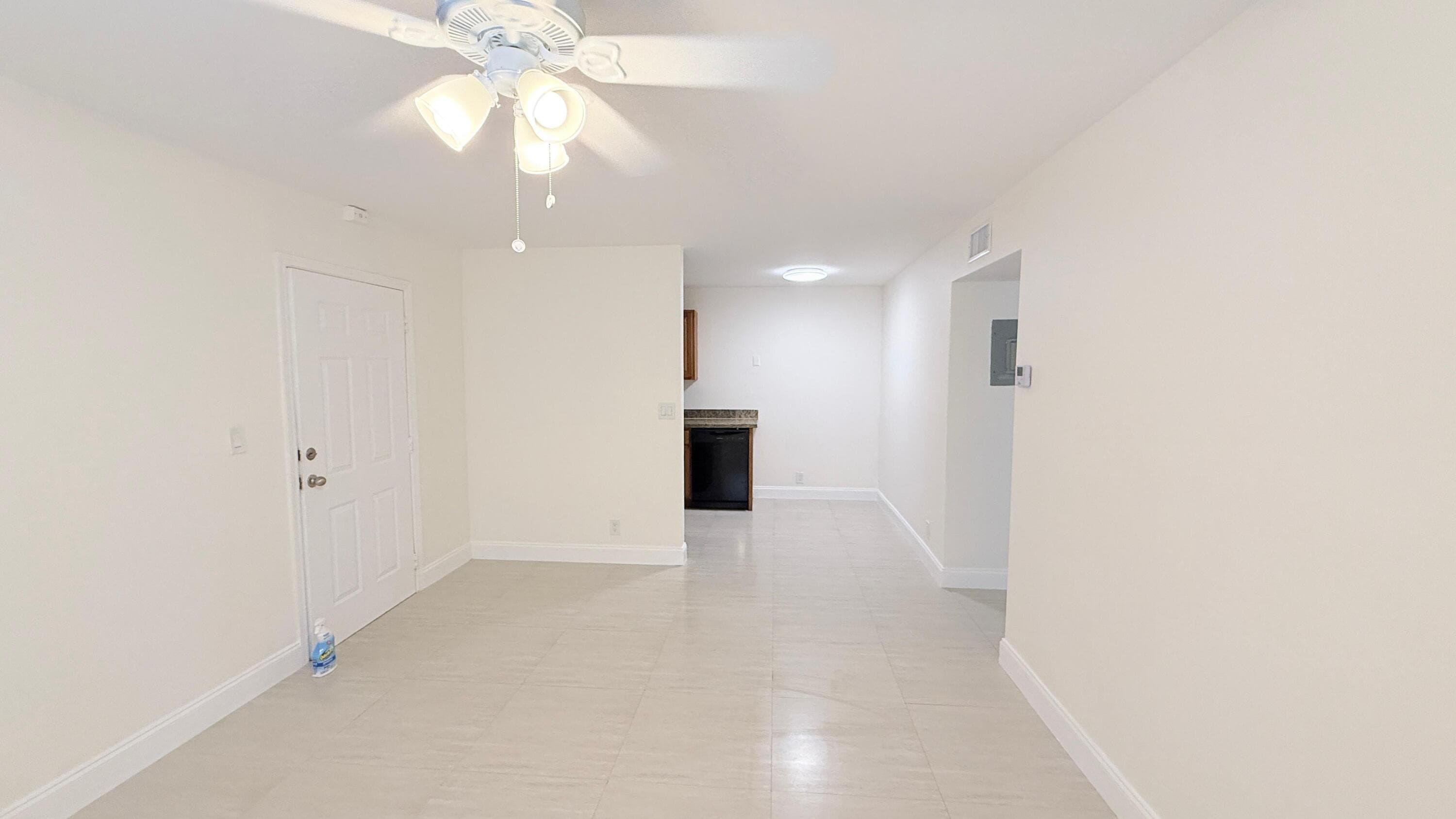 607 NE 29th Drive 17, Wilton Manors, FL 33334 — photo 4 of 8