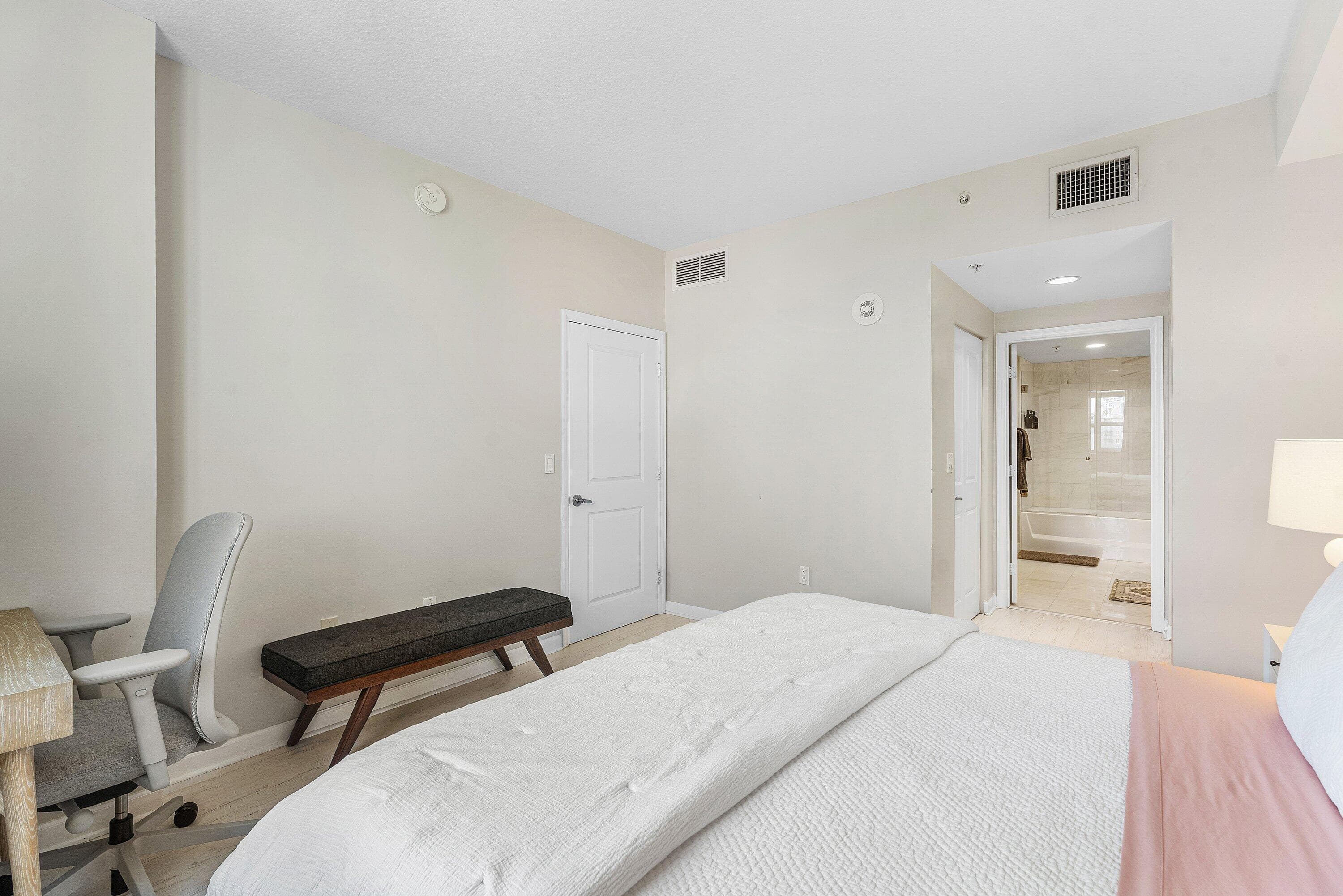 480 Hibiscus Street 607, West Palm Beach, FL 33401 — photo 11 of 28