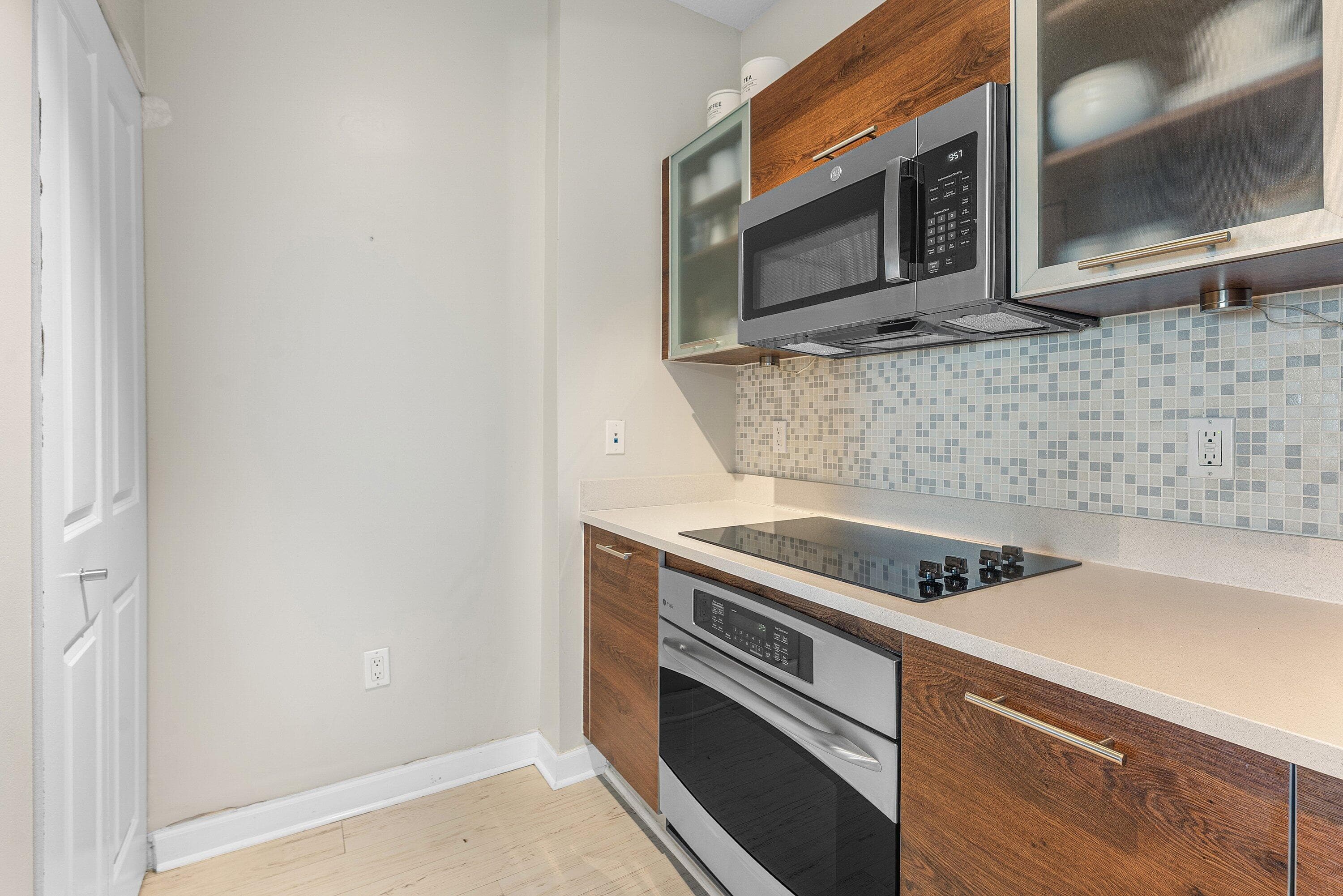 480 Hibiscus Street 607, West Palm Beach, FL 33401 — photo 8 of 28