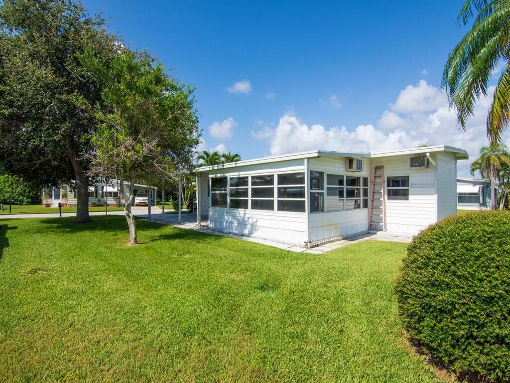 264 NE Cameo Way, Jensen Beach, FL 34957 — photo 11 of 34