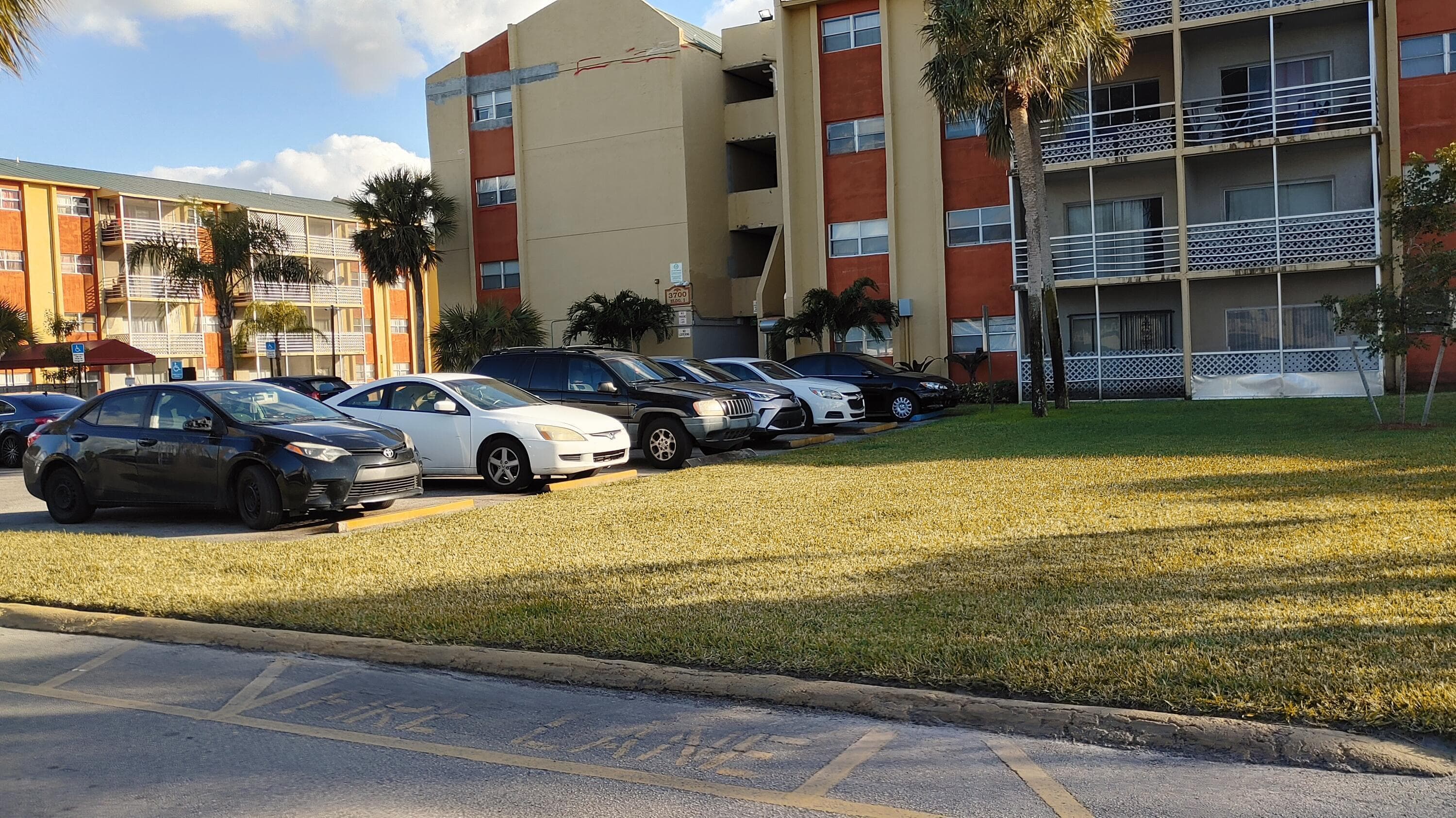 3610 NW 21st Street 308, Lauderdale Lakes, FL 33311 — photo 1 of 4