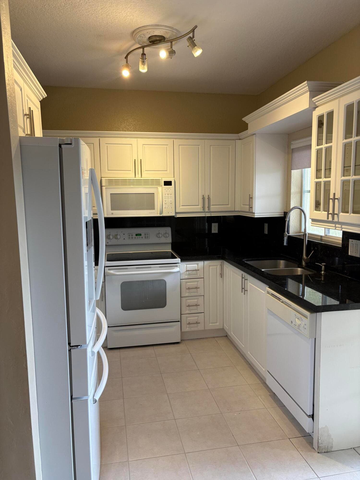 11429 NW 34th Place, Sunrise, FL 33323 — photo 10 of 18