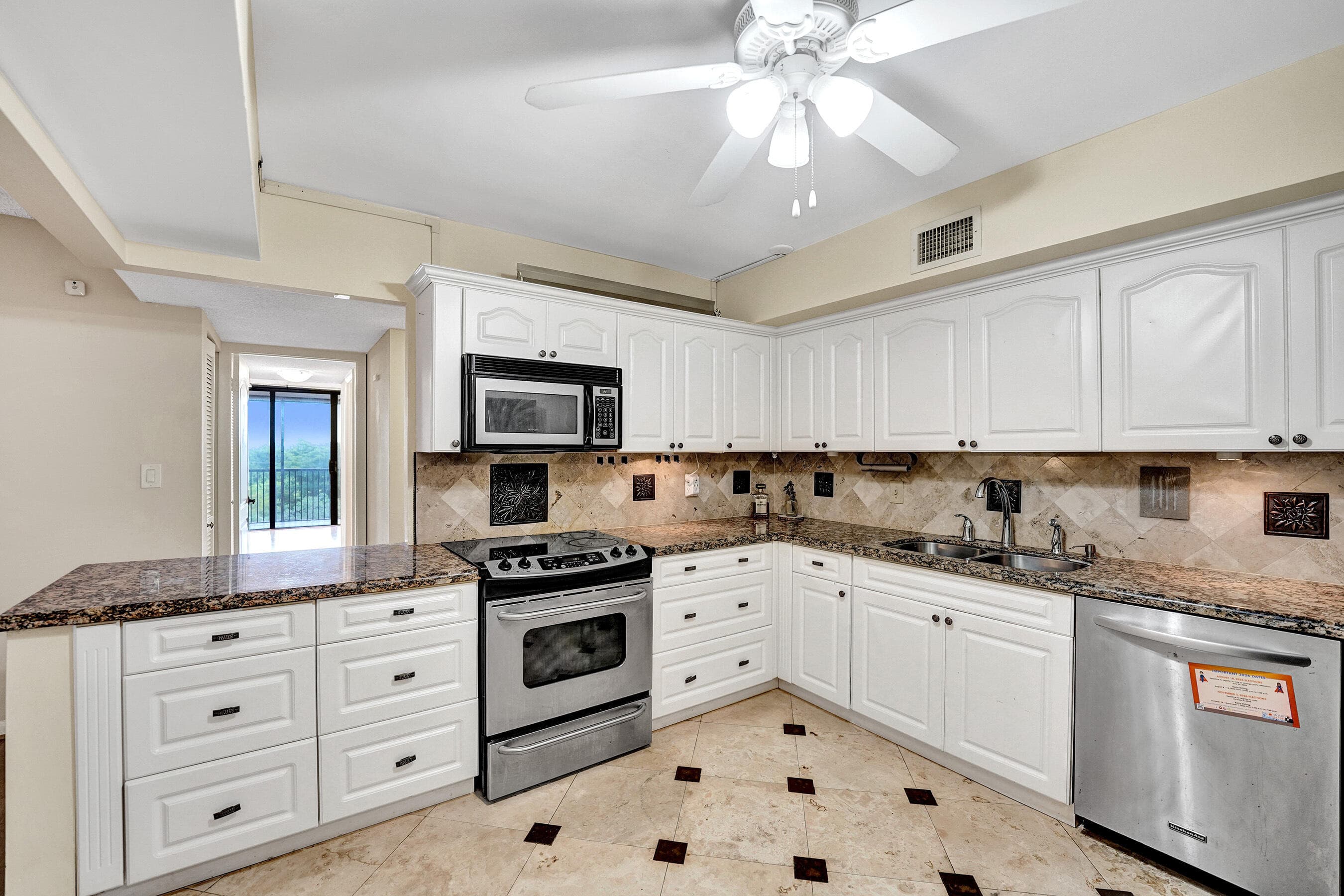 2802 N 46th Avenue B620, Hollywood, FL 33021 — photo 18 of 82