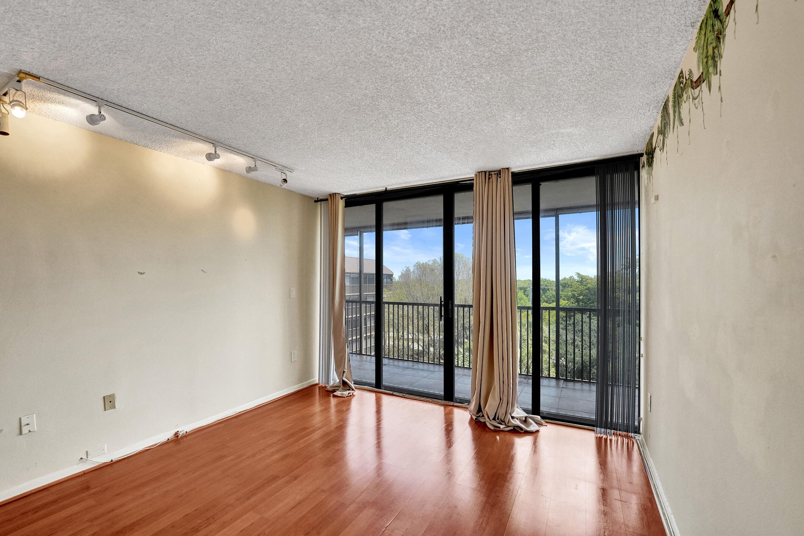 2802 N 46th Avenue B620, Hollywood, FL 33021 — photo 48 of 82