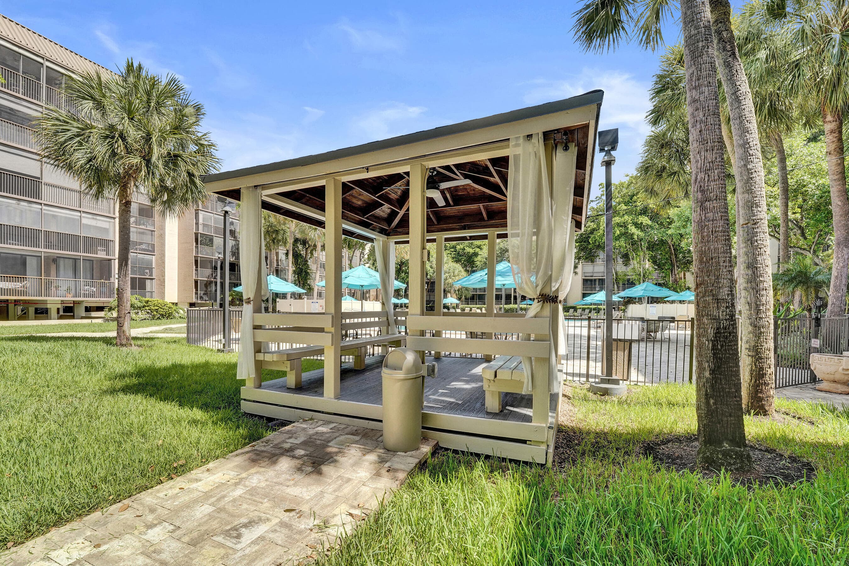 2802 N 46th Avenue B620, Hollywood, FL 33021 — photo 80 of 82
