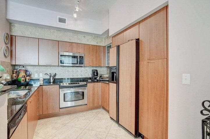 625 Casa Loma Boulevard Lower Penthouse 9 Unit 1509, Boynton Beach, FL 33435 — photo 4 of 13