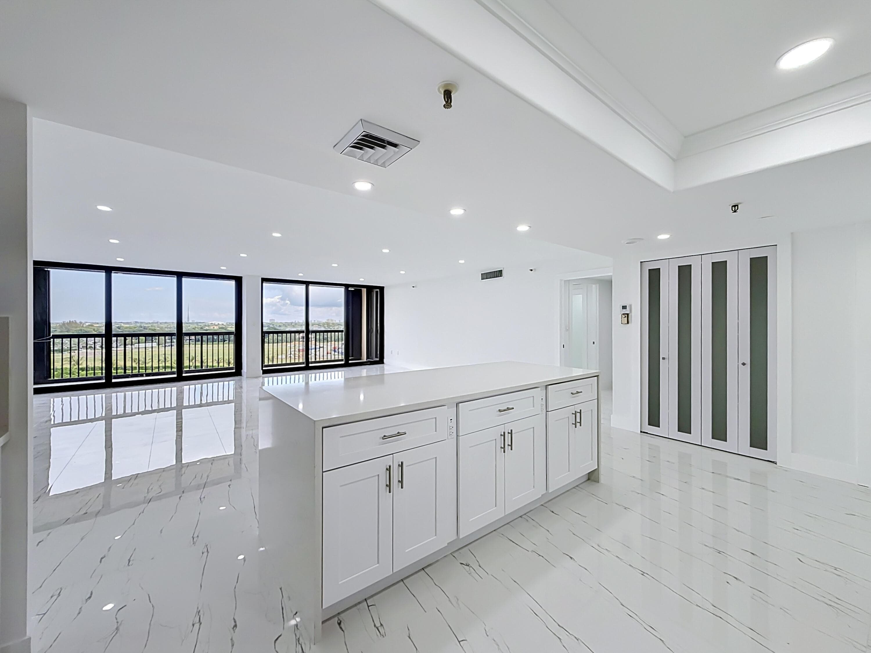 2480 Presidential Way 902, West Palm Beach, FL 33401 — photo 12 of 45