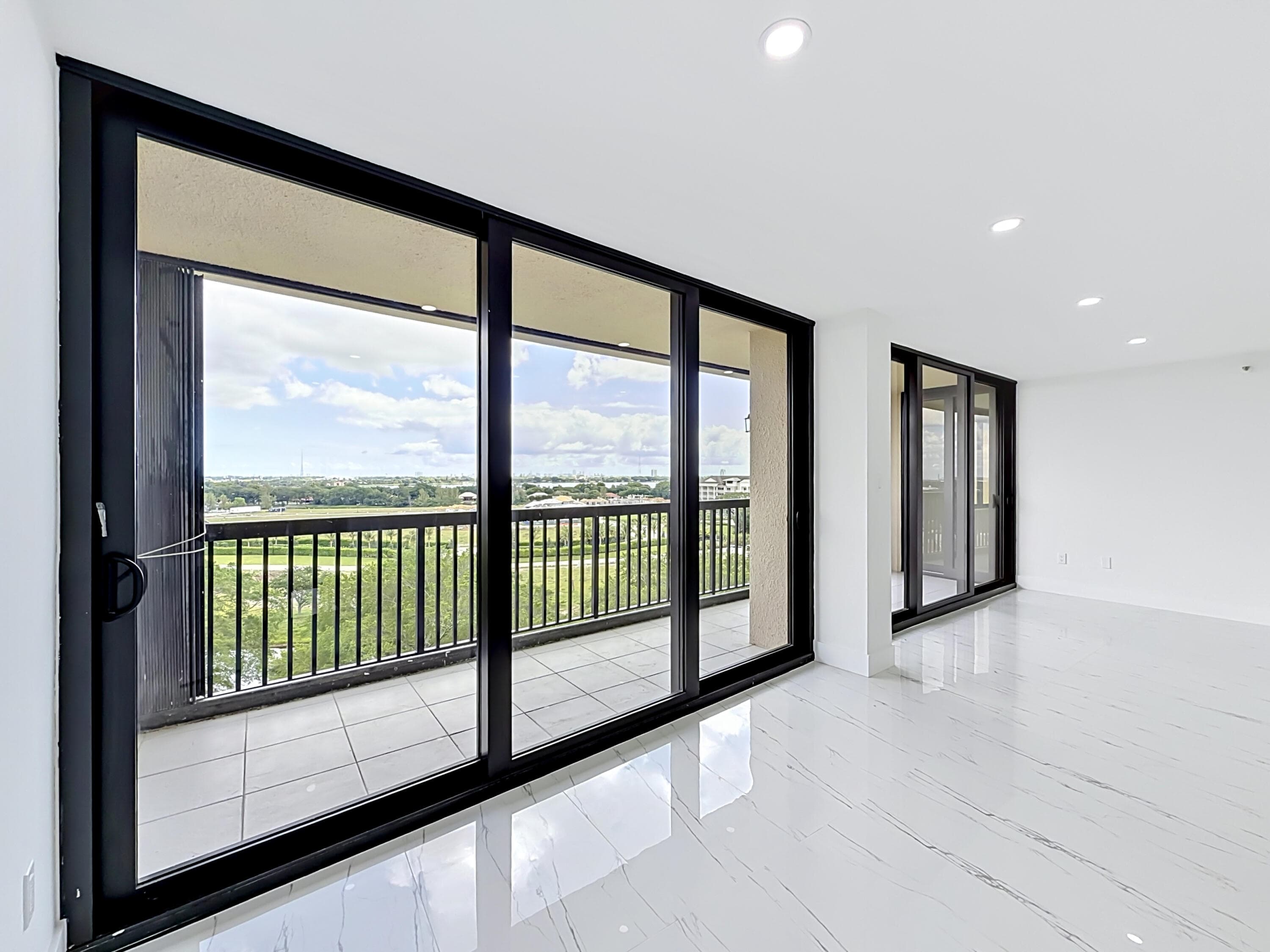 2480 Presidential Way 902, West Palm Beach, FL 33401 — photo 3 of 45