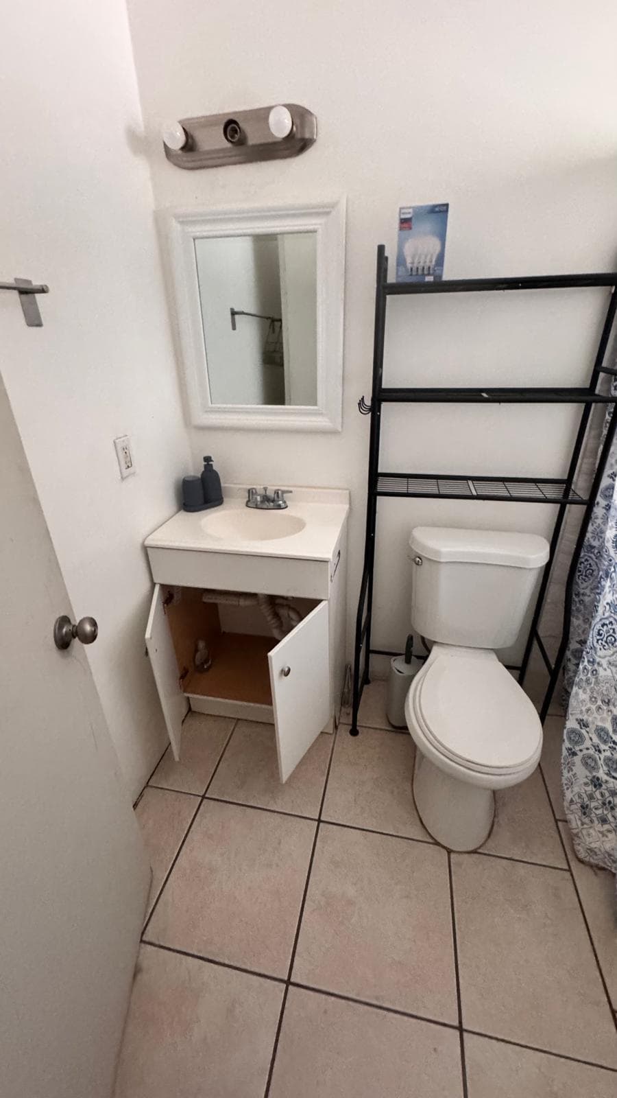 1132 NW 5th Court 3, Fort Lauderdale, FL 33311 — photo 8 of 8