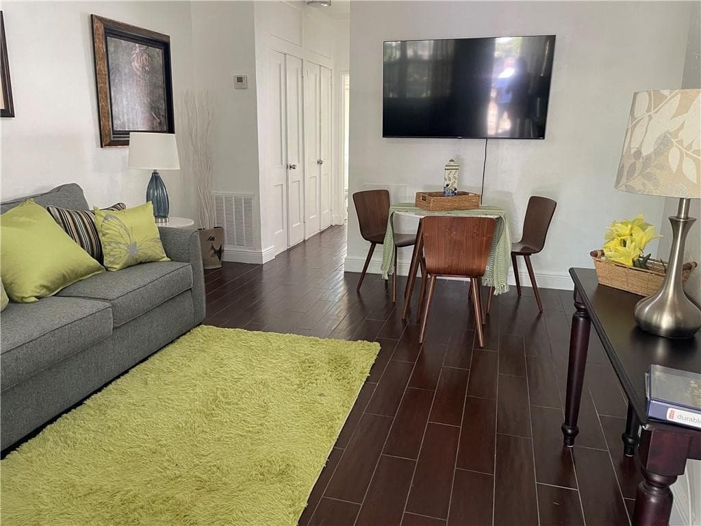 17 NE 9th Avenue 2, Fort Lauderdale, FL 33301 — photo 12 of 20