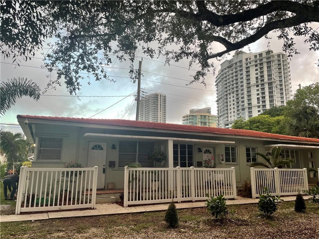 17 NE 9th Avenue 2, Fort Lauderdale, FL 33301 — photo 17 of 20