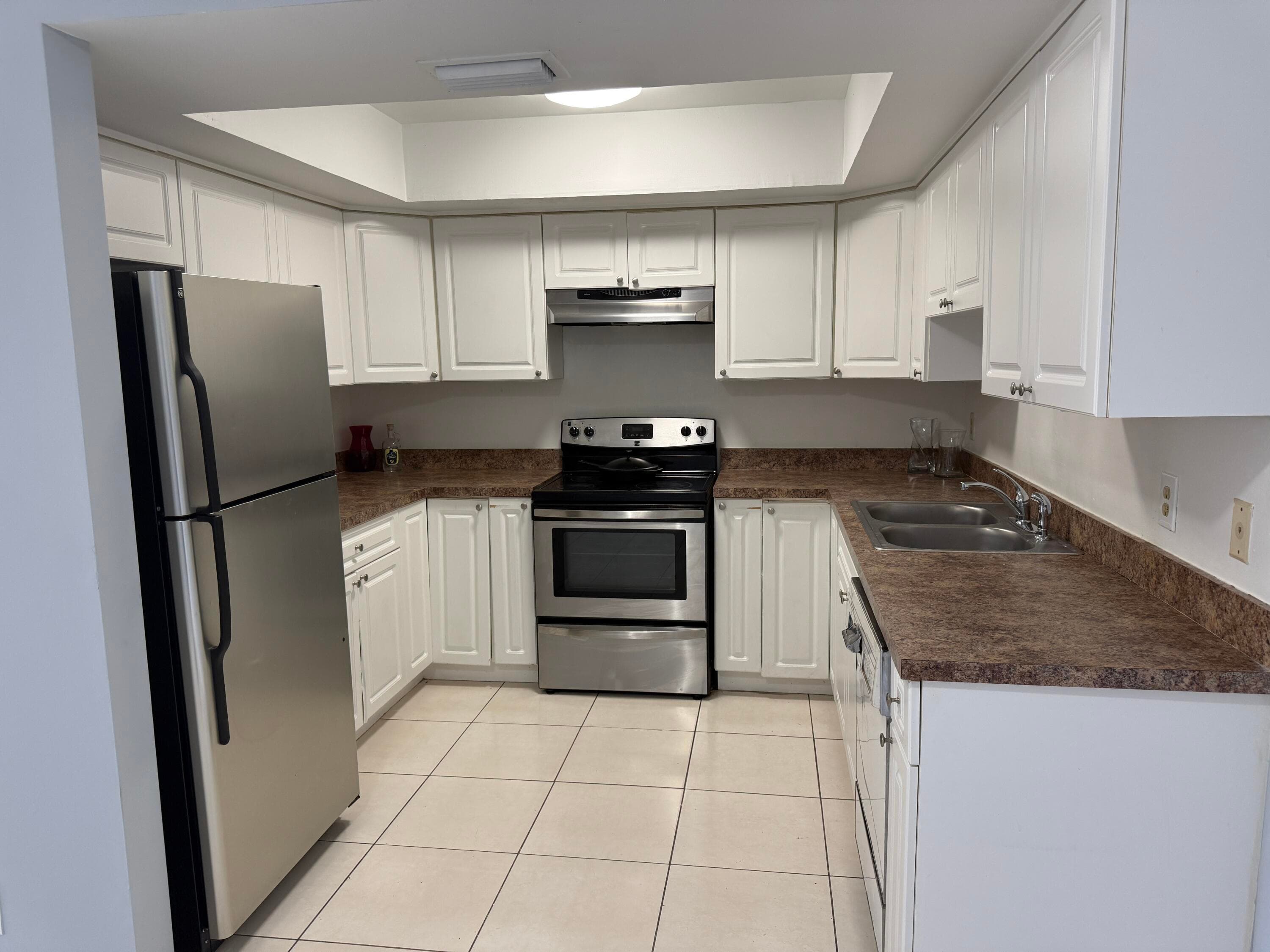 2519 Griffin Square, Acacia Villas, FL 33406 — photo 1 of 13