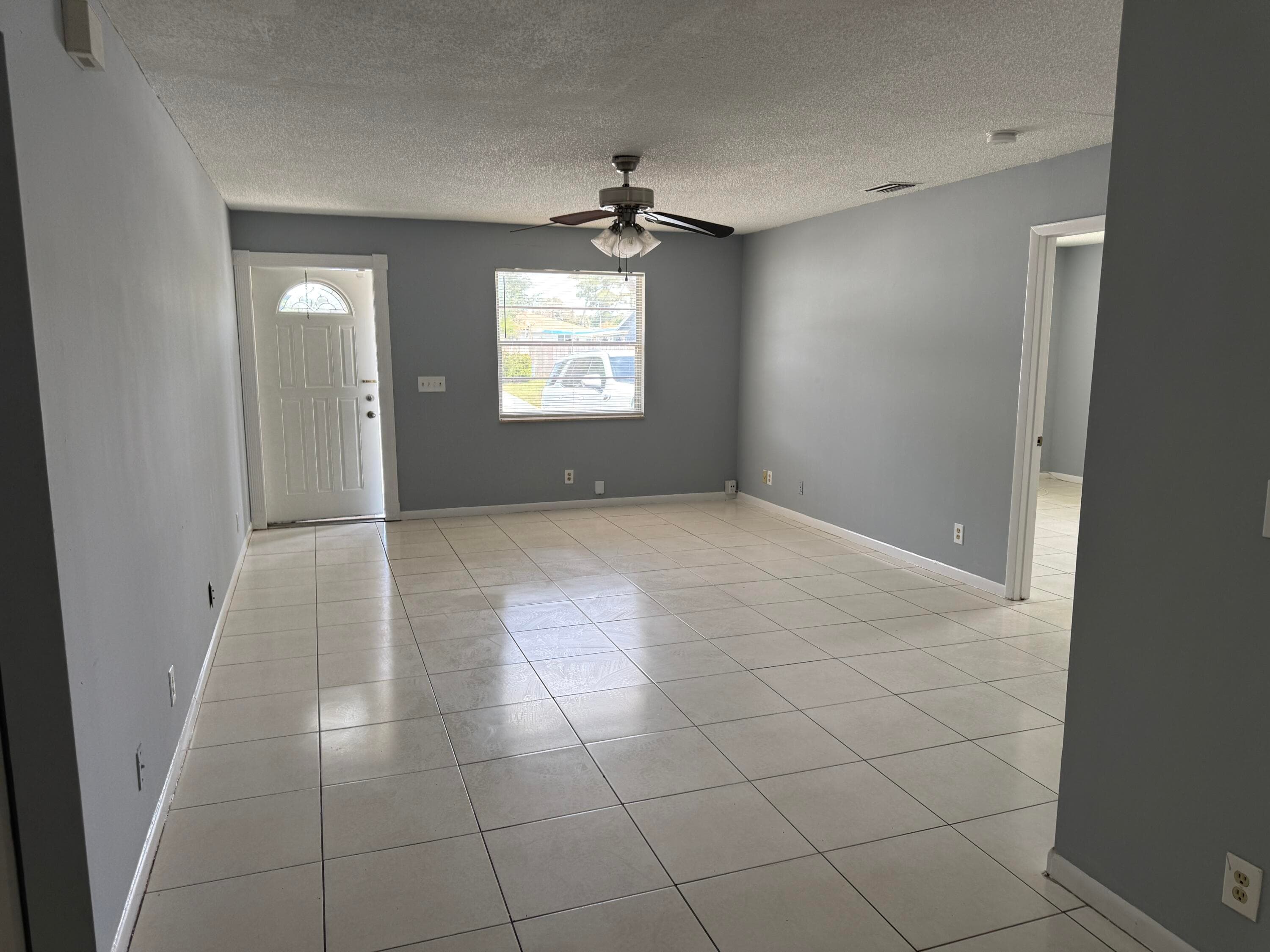 2519 Griffin Square, Acacia Villas, FL 33406 — photo 2 of 13