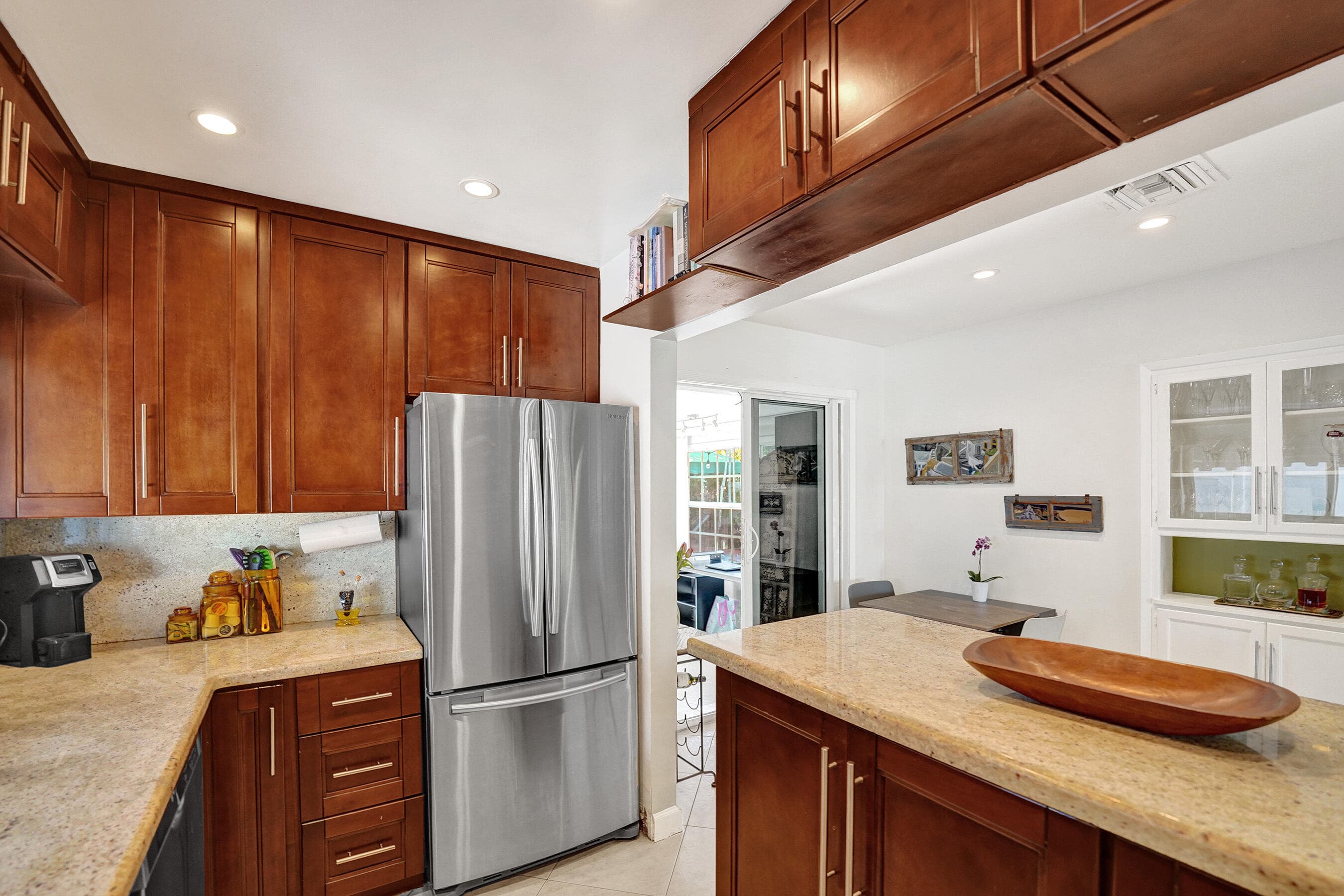1036 NE 9th Avenue, Fort Lauderdale, FL 33304 — photo 17 of 87