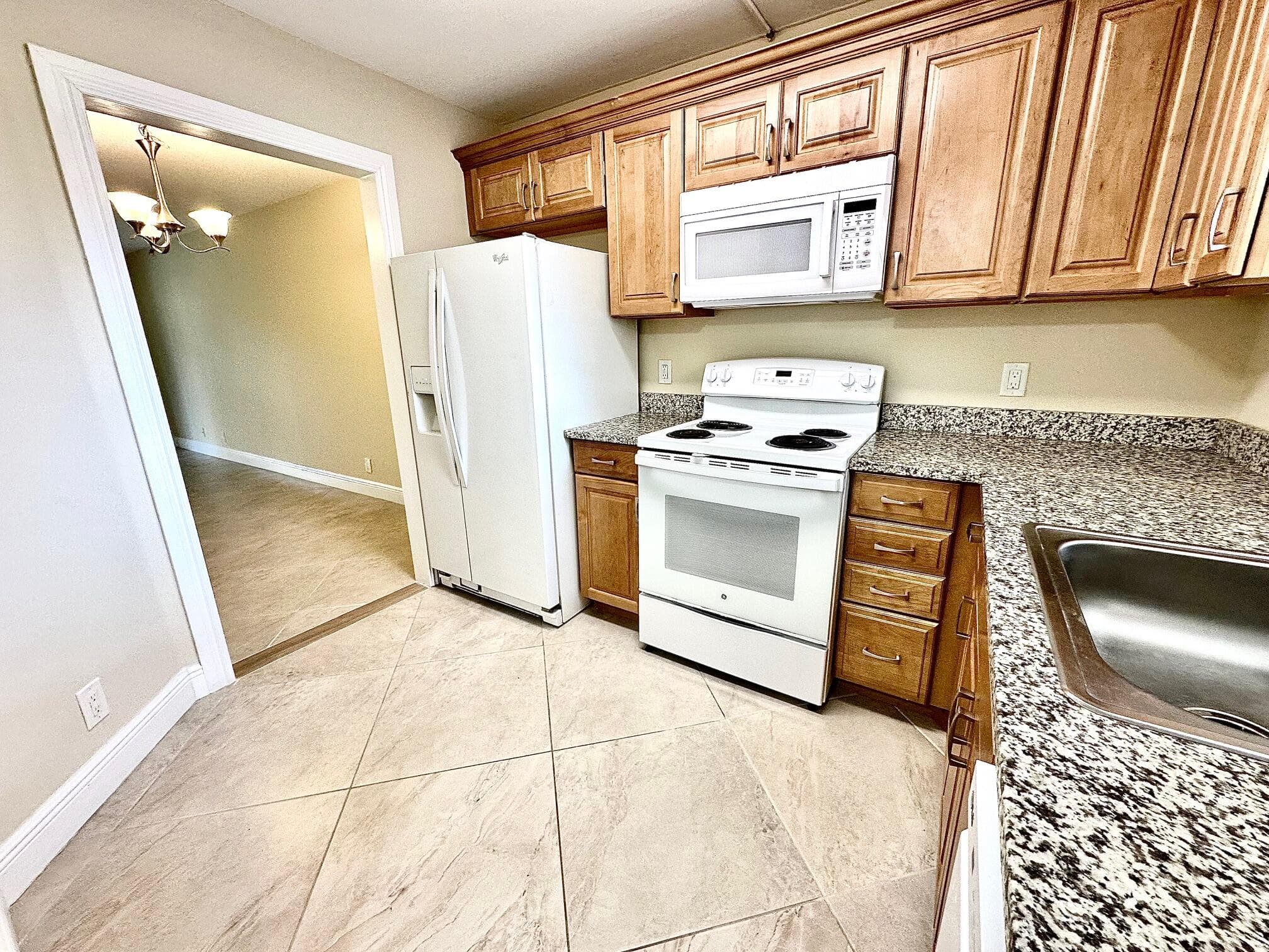 21904 Lake Forest Circle 101, Boca Raton, FL 33433 — photo 3 of 11