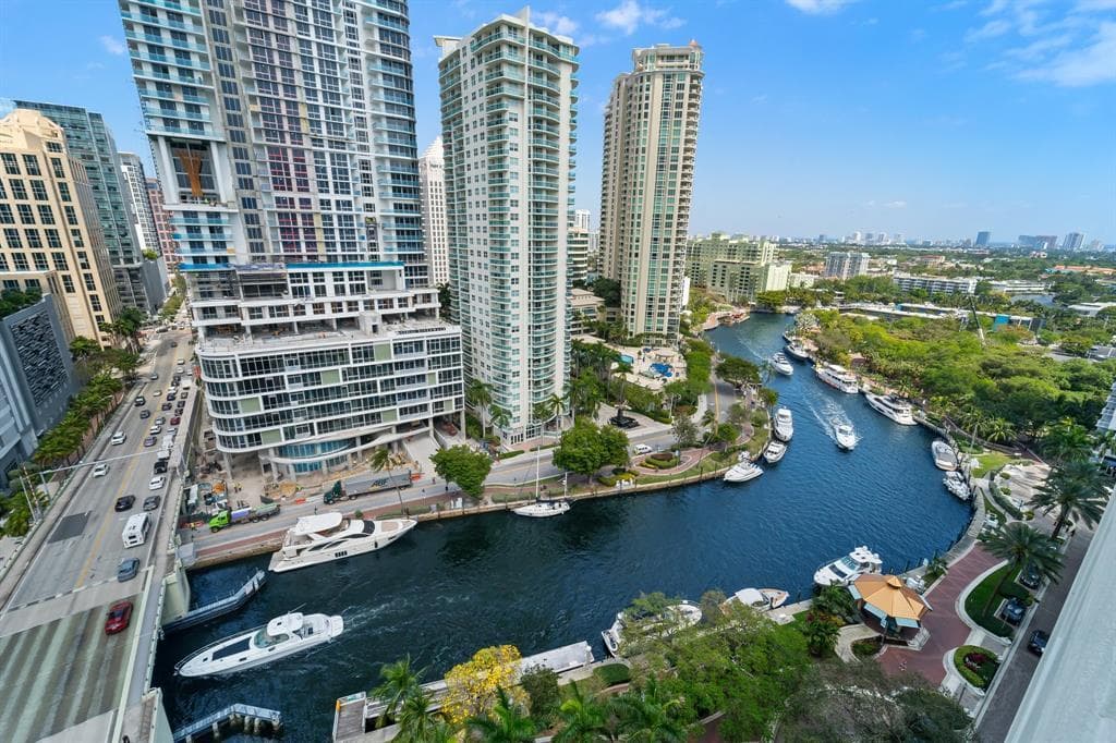 511 SE 5th Avenue 1701, Fort Lauderdale, FL 33301 — photo 11 of 52