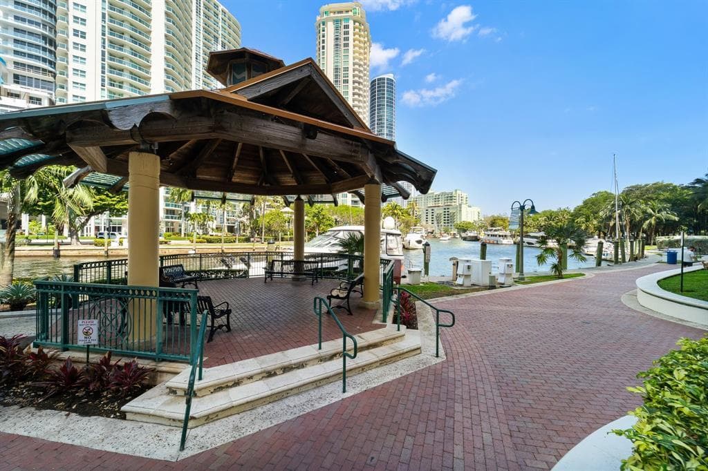 511 SE 5th Avenue 1701, Fort Lauderdale, FL 33301 — photo 18 of 52