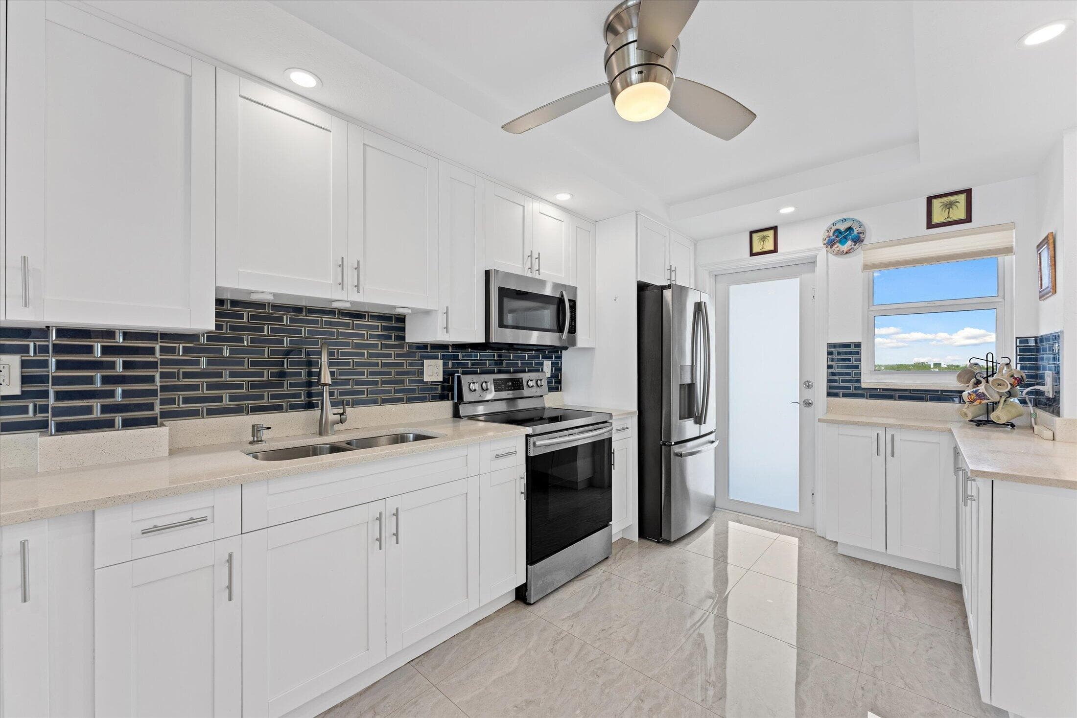 750 N Ocean Boulevard 710, Pompano Beach, FL 33062 — photo 7 of 38