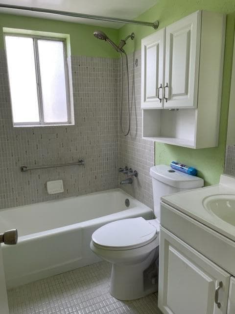 2960 Lake Osborne Drive 107, Lake Worth Beach, FL 33461 — photo 10 of 18