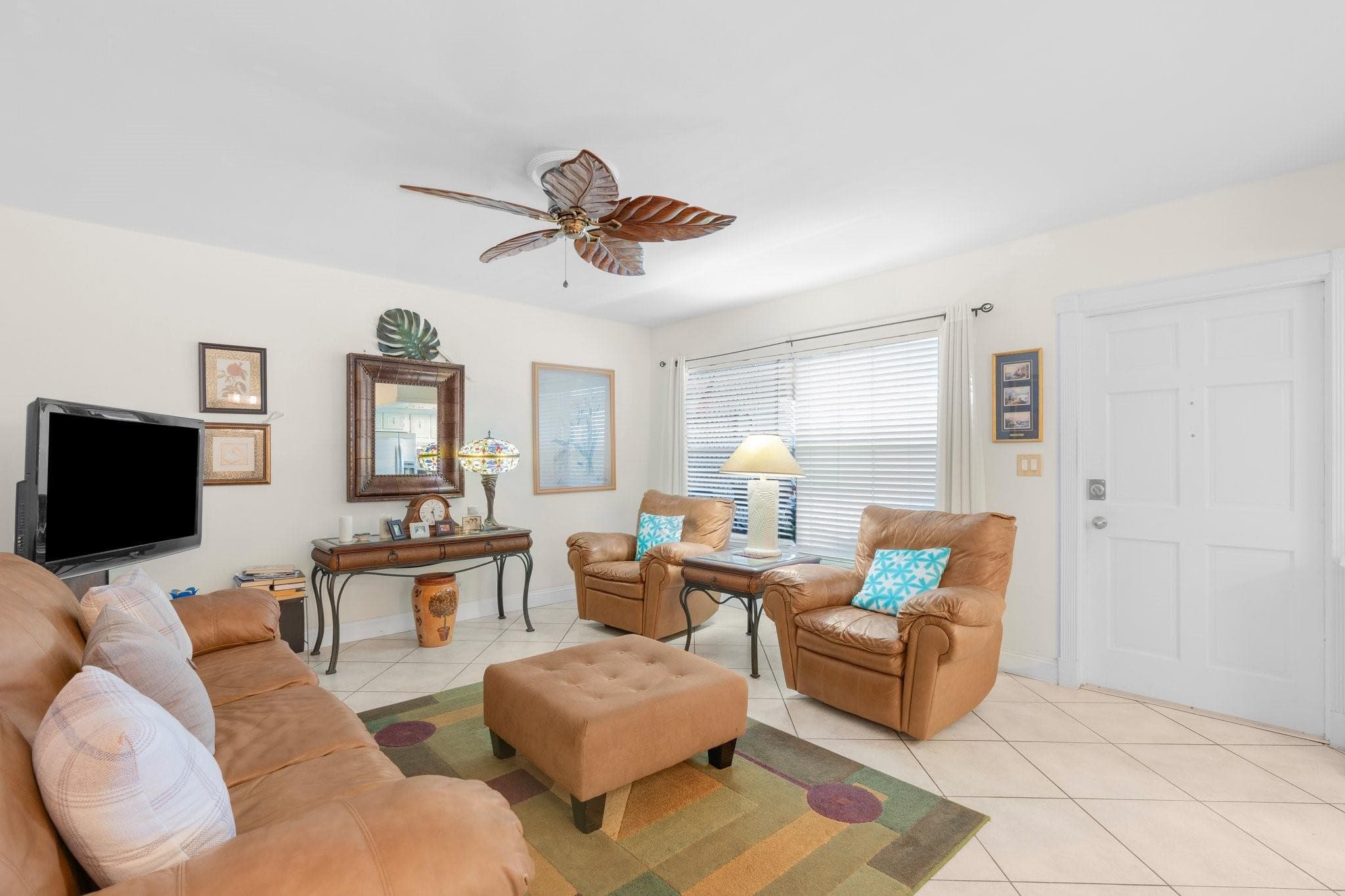 100 SE 6th Avenue 304, Pompano Beach, FL 33060 — photo 1 of 21
