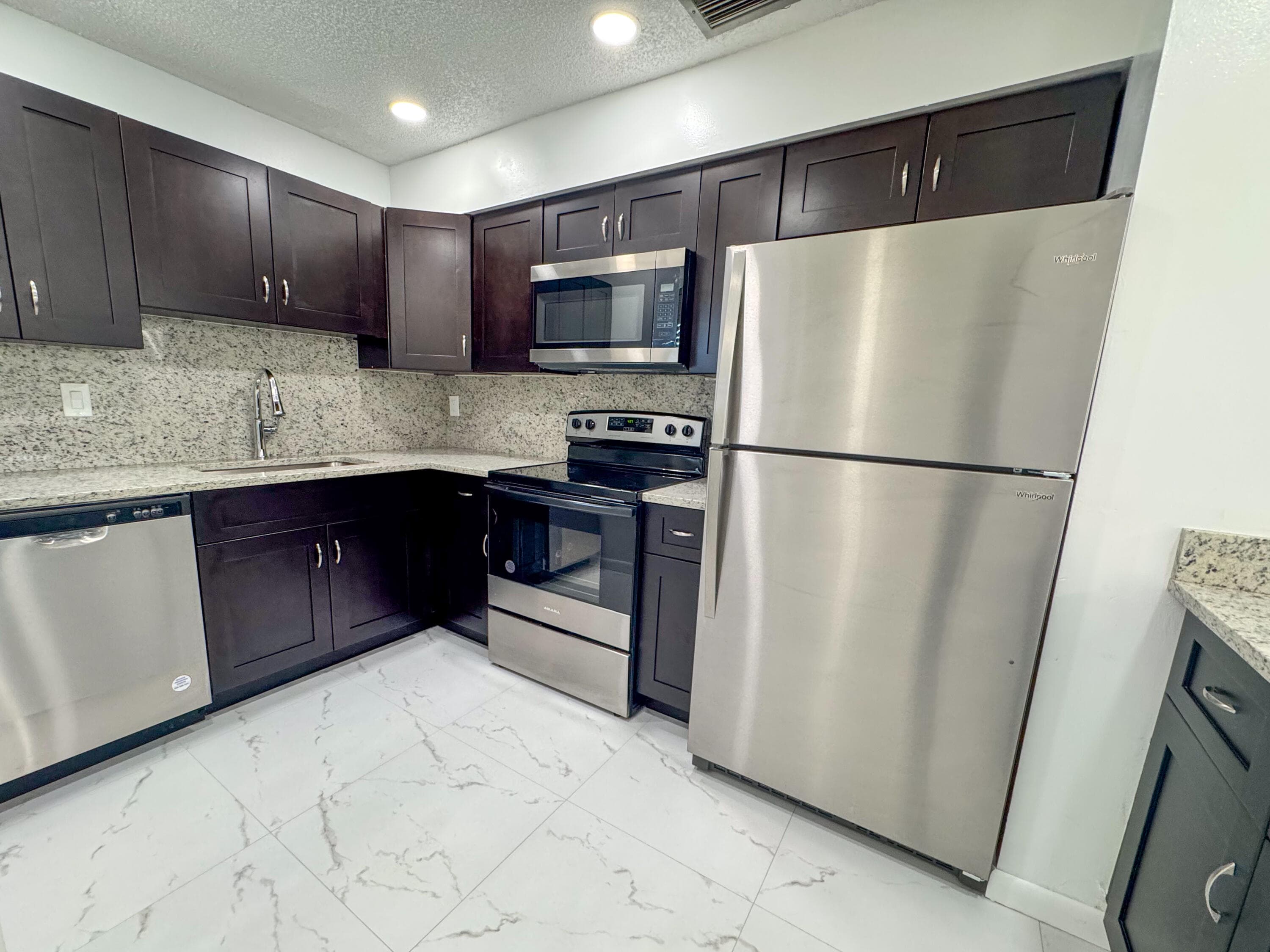 10687 Royal Palm Boulevard, Coral Springs, FL 33065 — photo 4 of 19