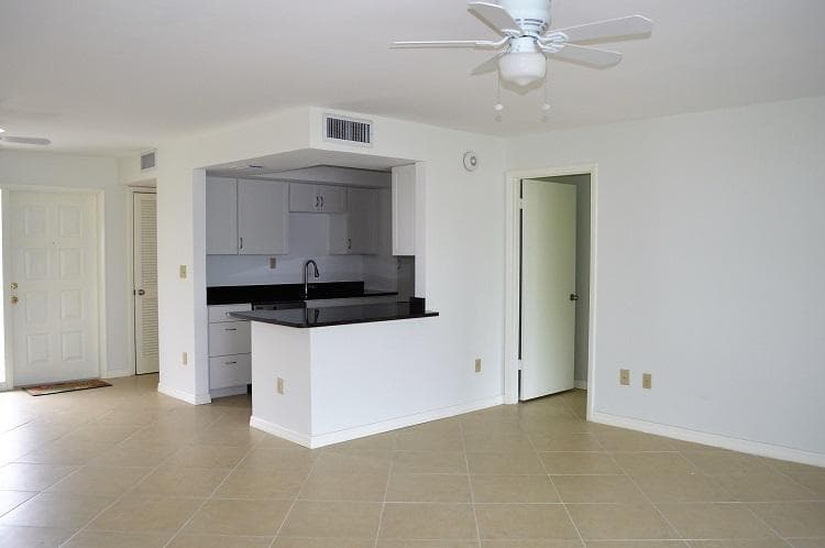 2283 NW 22nd Avenue 104, Stuart, FL 34994 — photo 6 of 20