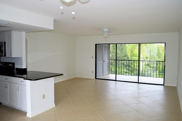 2283 NW 22nd Avenue 104, Stuart, FL 34994 — photo 7 of 20