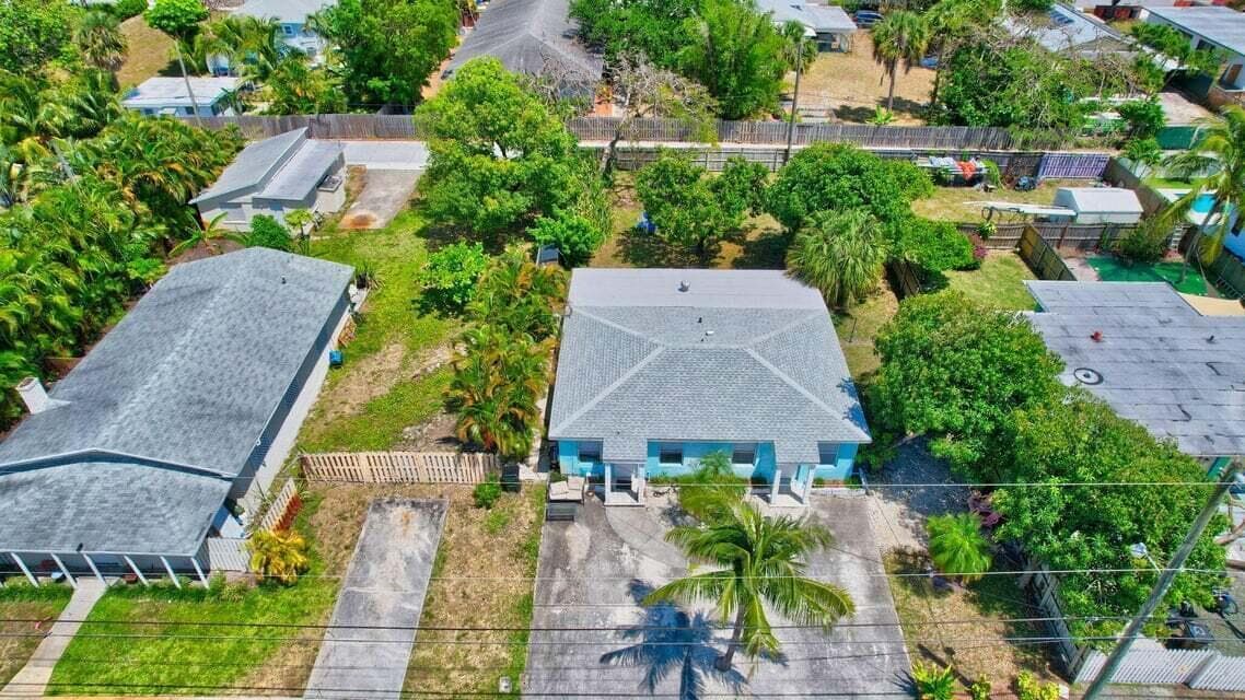 329 SE 3rd Avenue, Delray Beach, FL 33483 — photo 24 of 26