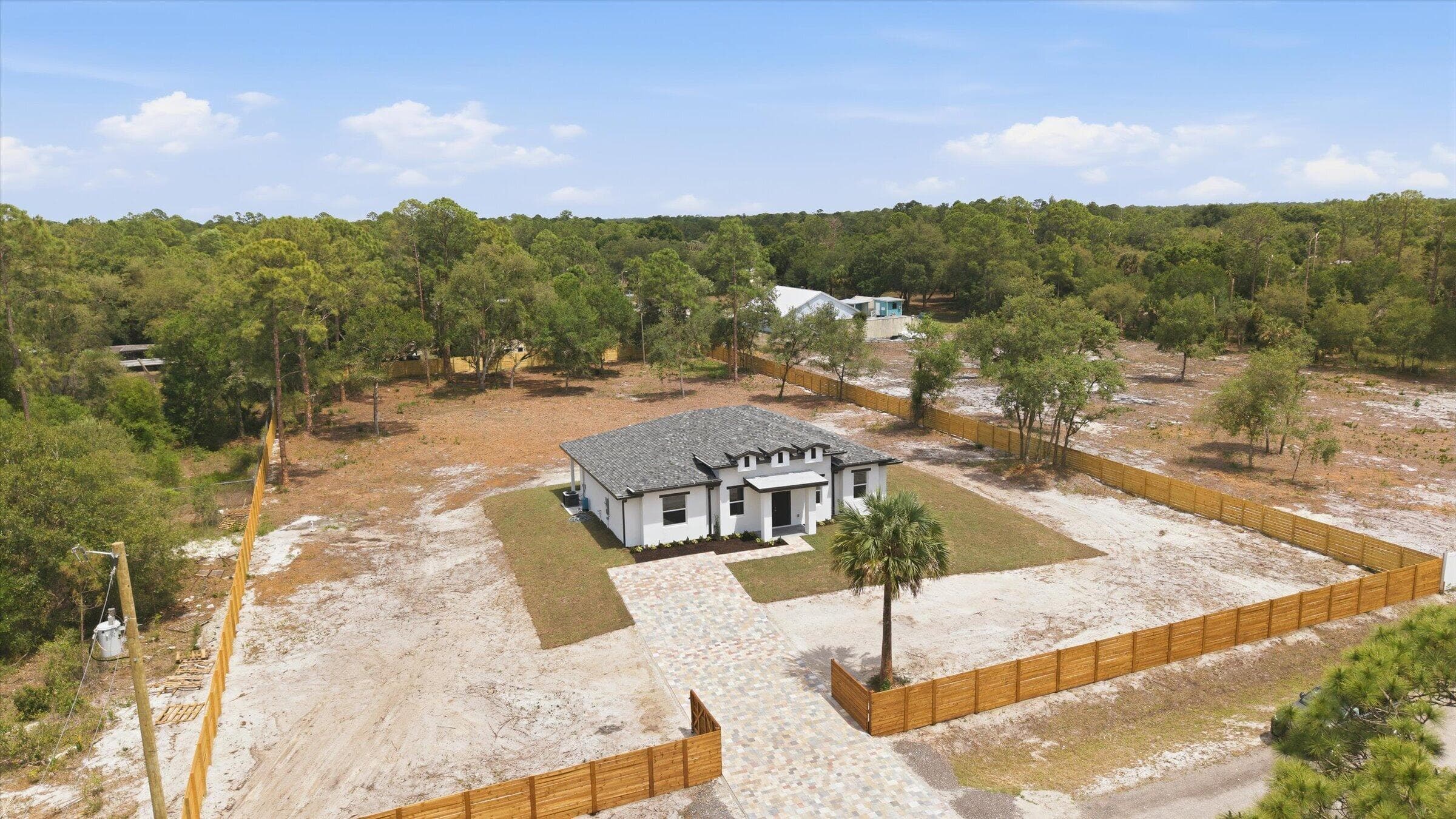 335 S Datil Street, Clewiston, FL 33440 — photo 5 of 46