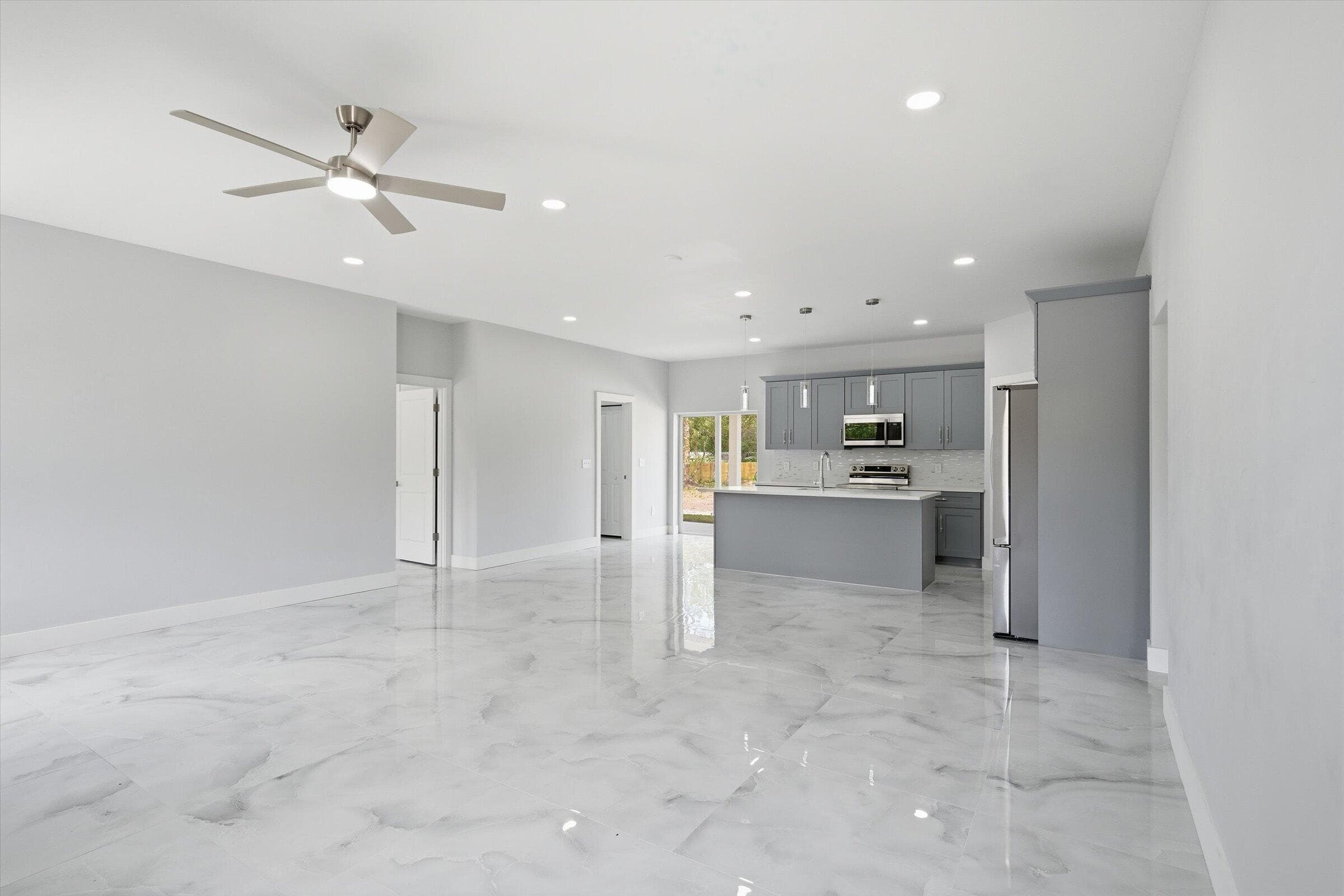 335 S Datil Street, Clewiston, FL 33440 — photo 7 of 46