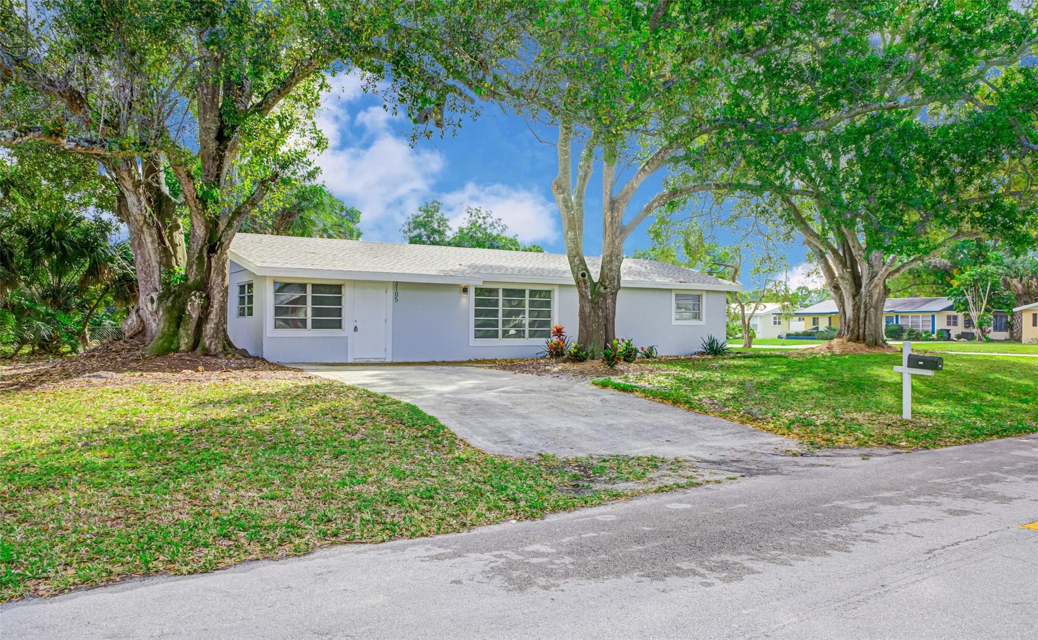 3105 18th Street, Vero Beach, FL 32960 — photo 1 of 34