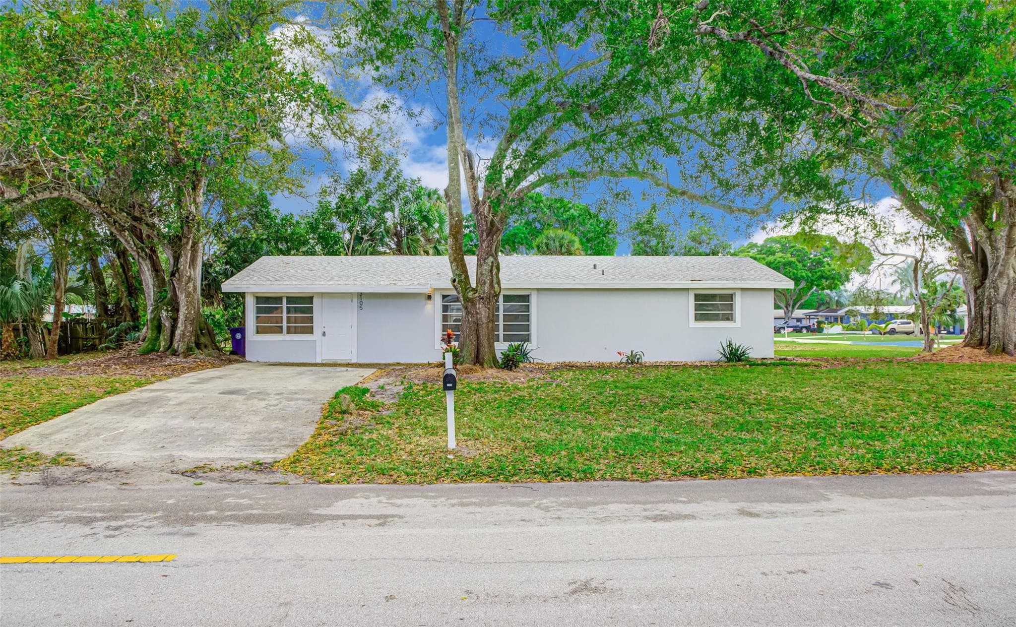 3105 18th Street, Vero Beach, FL 32960 — photo 2 of 34