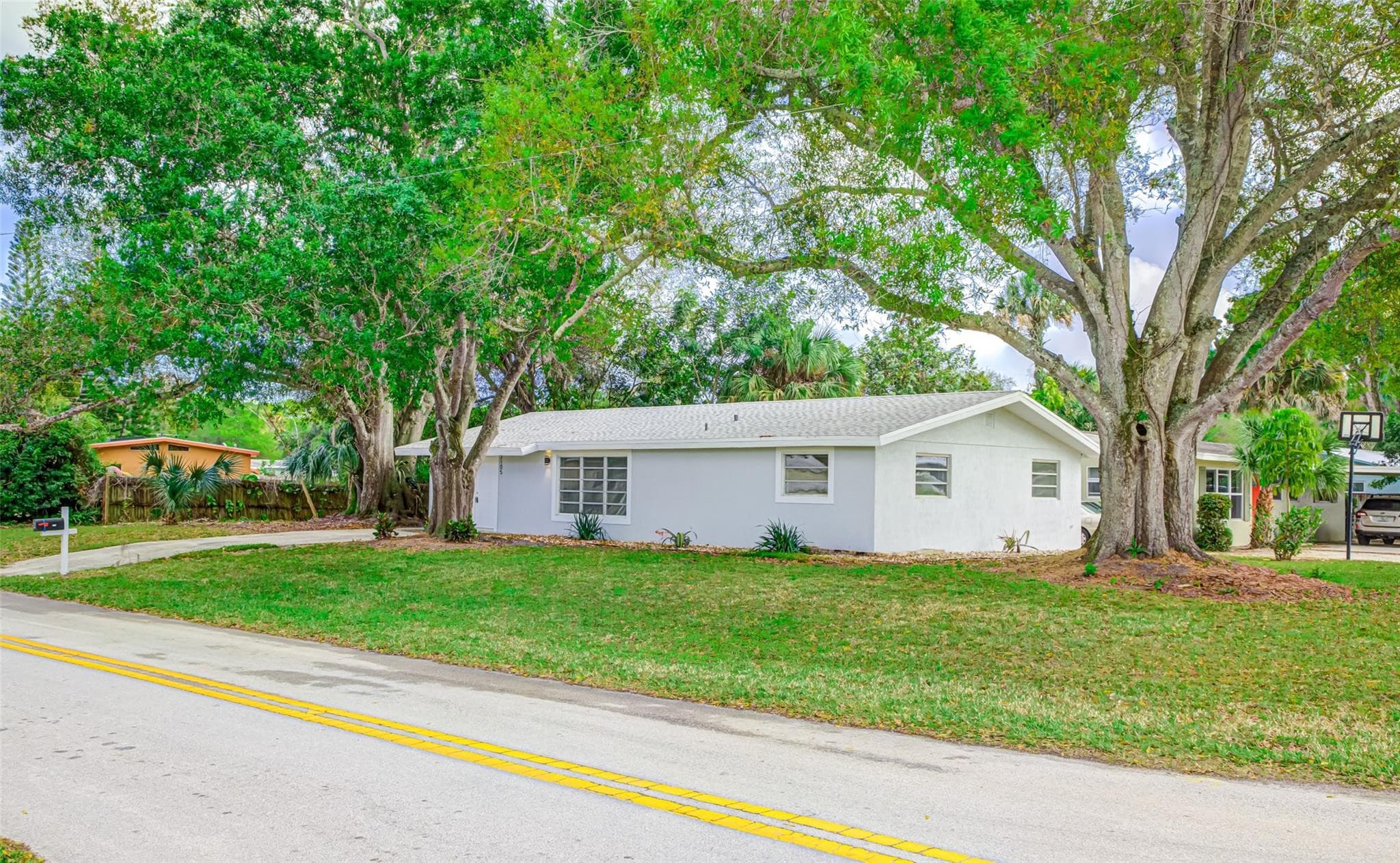 3105 18th Street, Vero Beach, FL 32960 — photo 3 of 34