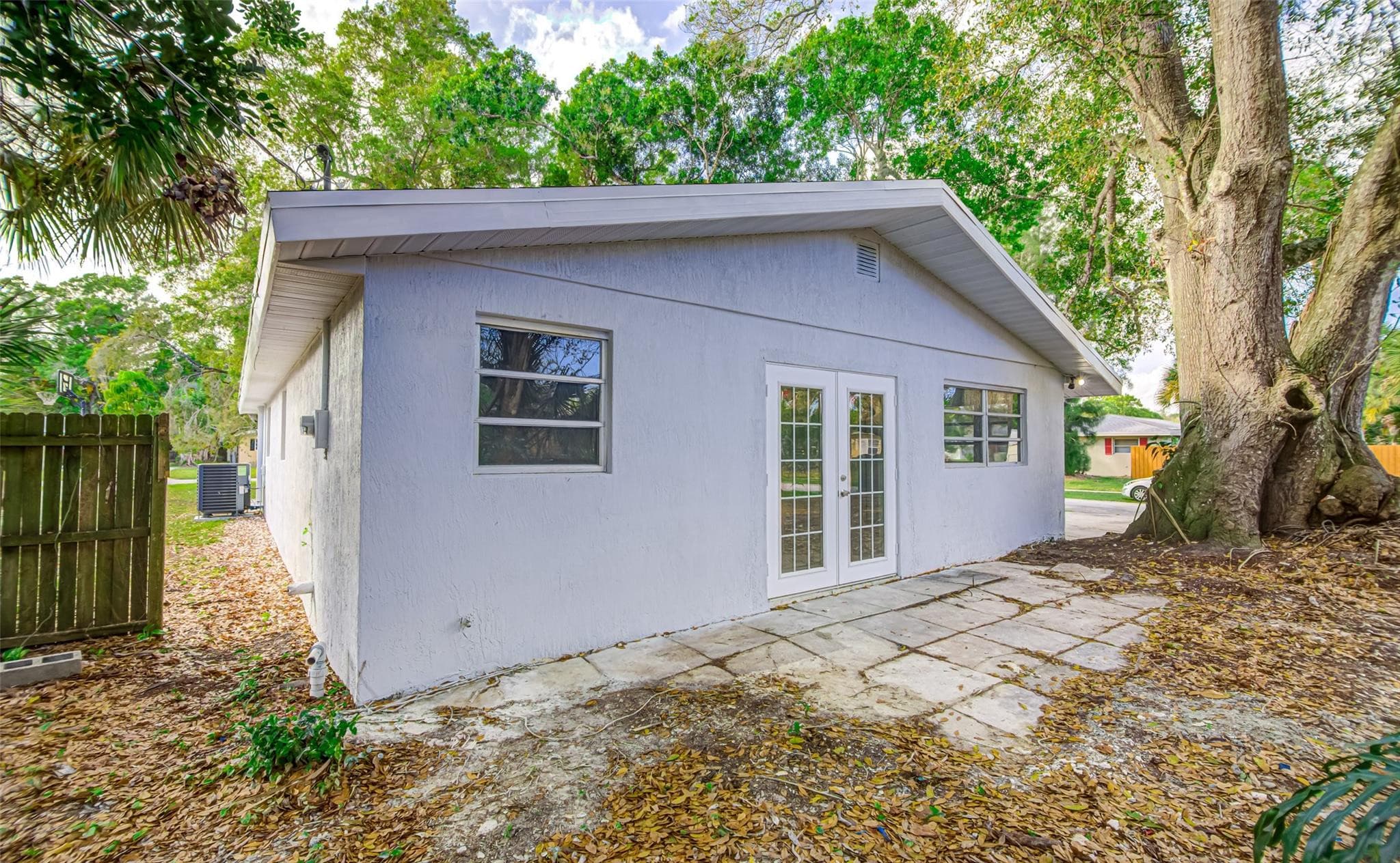 3105 18th Street, Vero Beach, FL 32960 — photo 8 of 34
