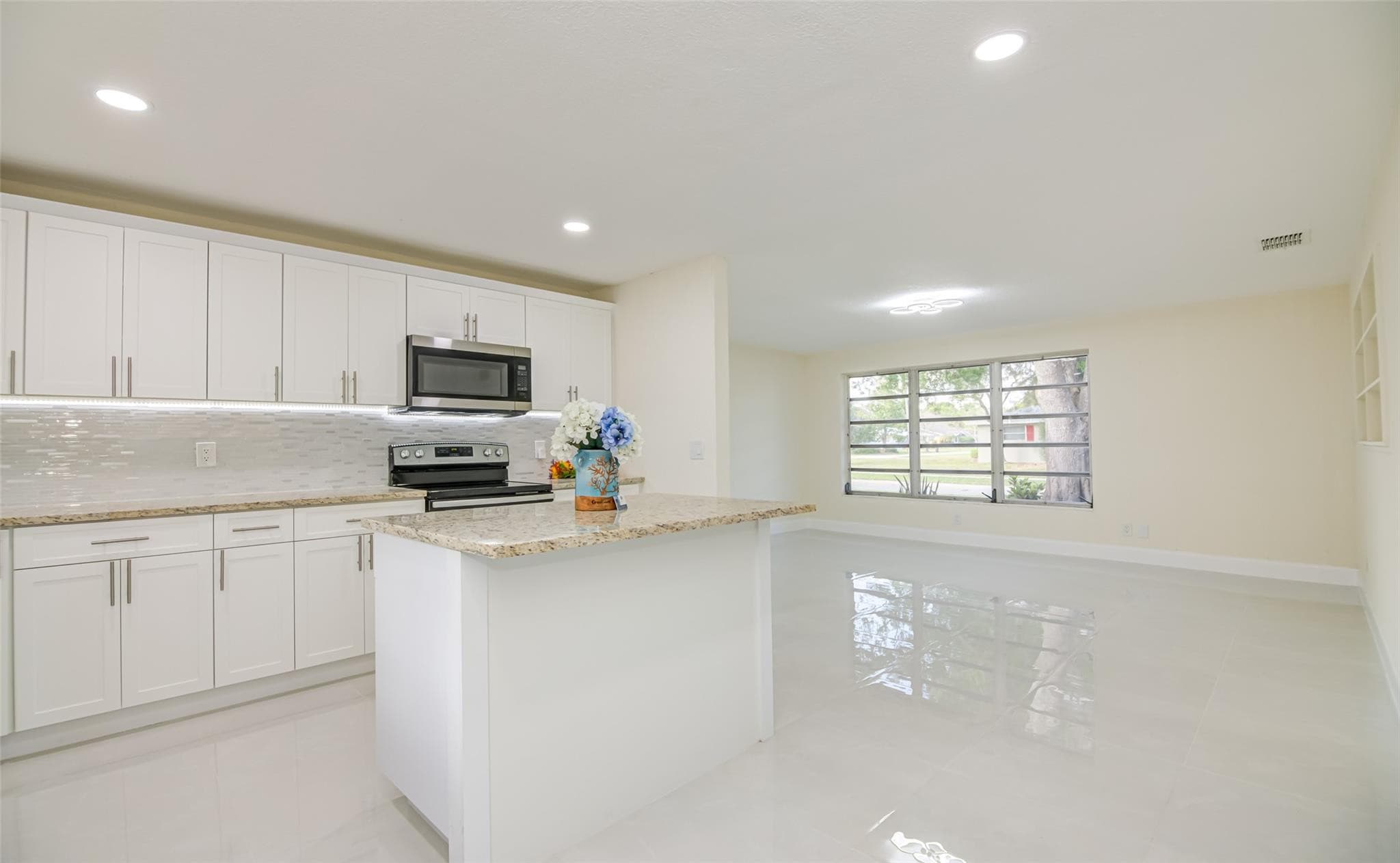 3105 18th Street, Vero Beach, FL 32960 — photo 13 of 34