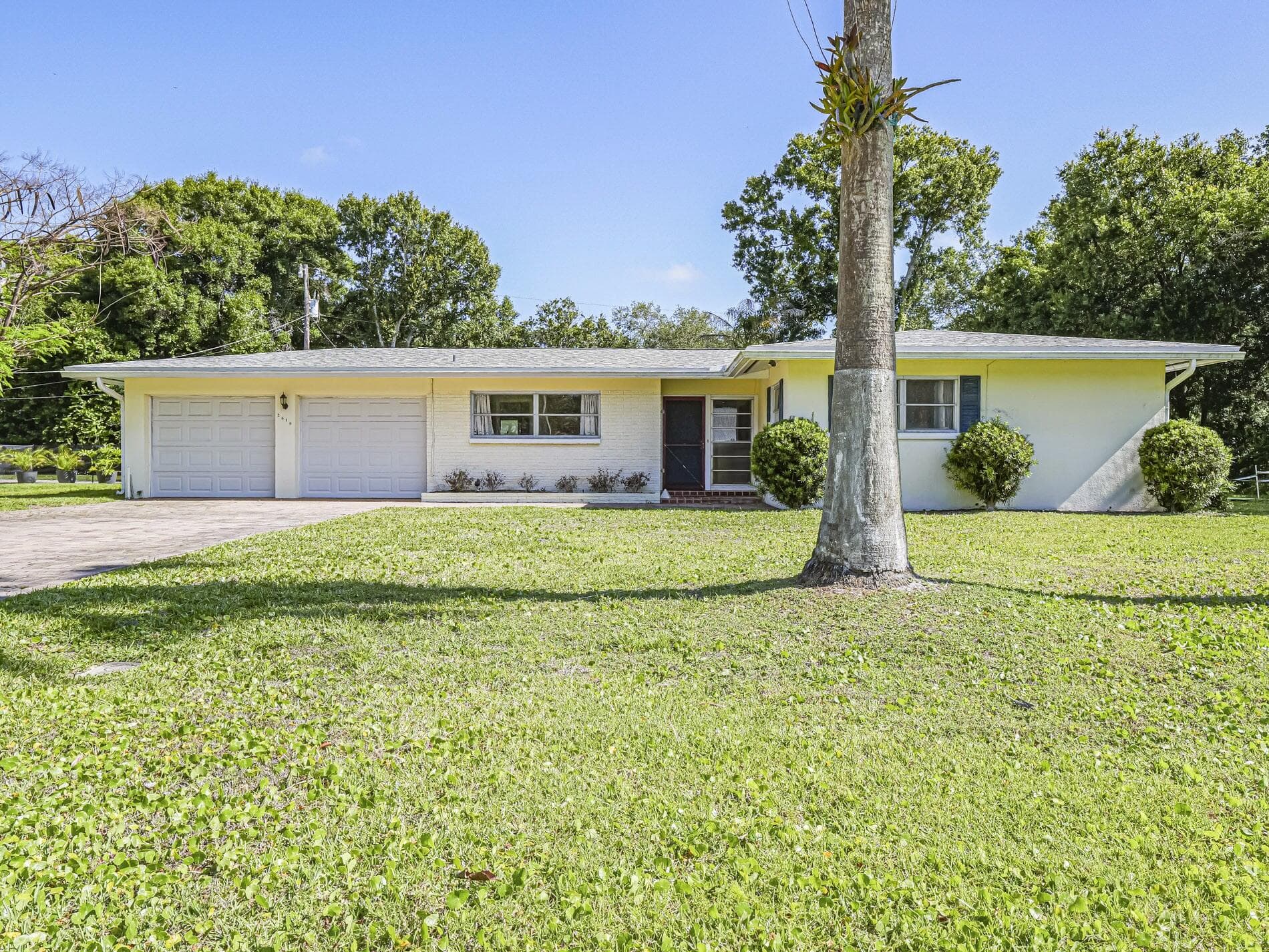 2616 15th Street, Vero Beach, FL 32960 — photo 1 of 31