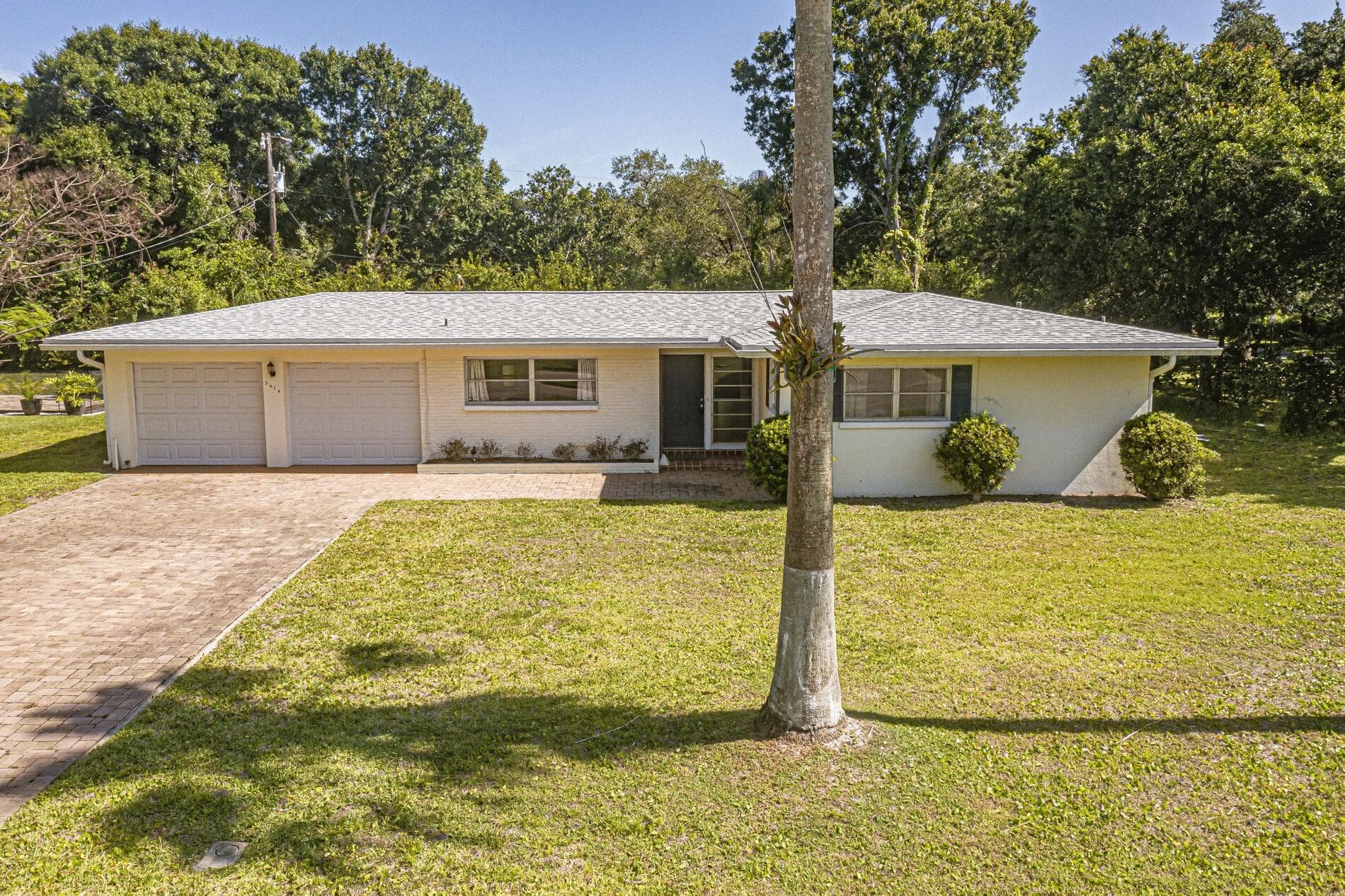 2616 15th Street, Vero Beach, FL 32960 — photo 2 of 31