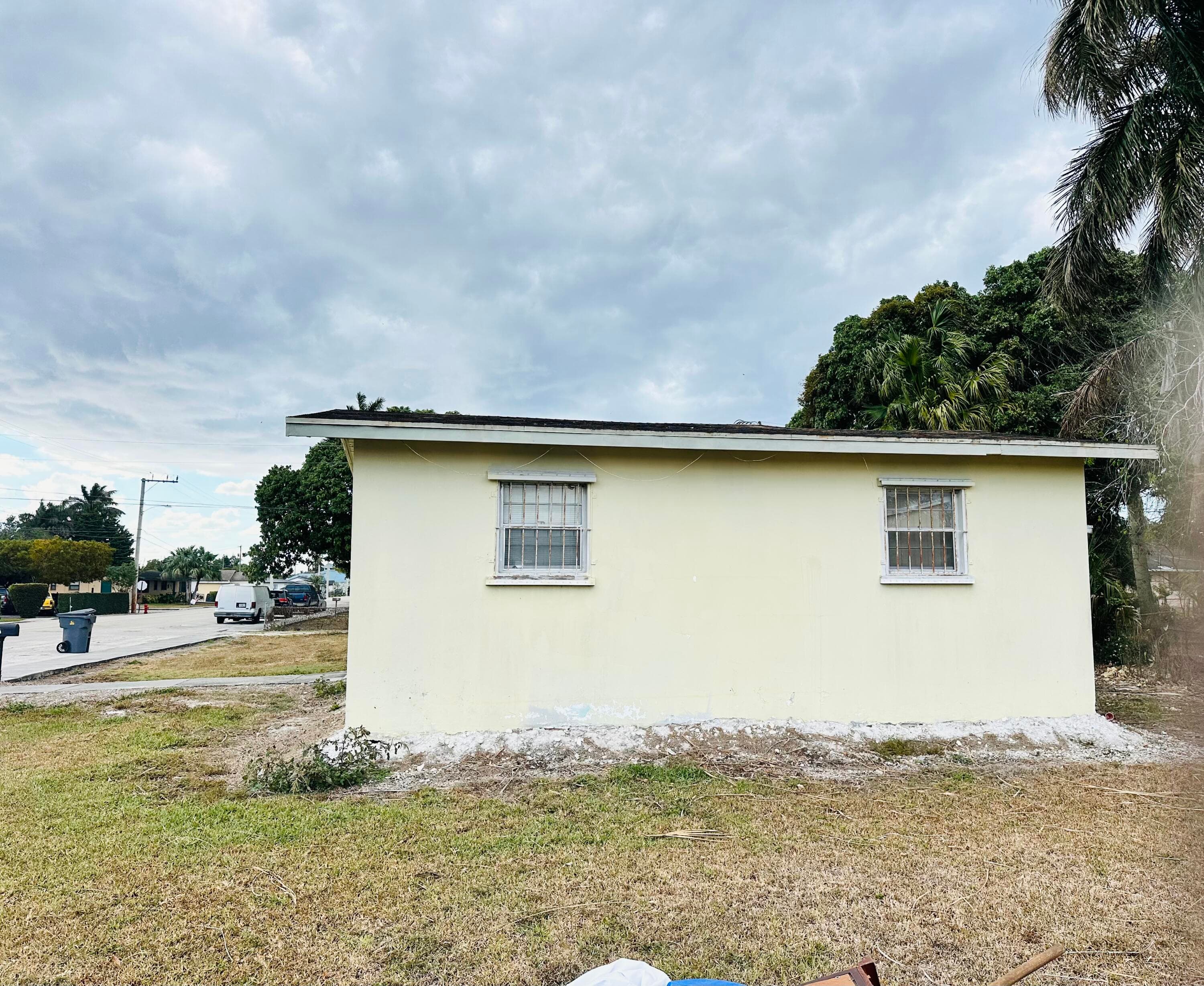 779 Barack Obama Boulevard, Pahokee, FL 33476 — photo 3 of 11