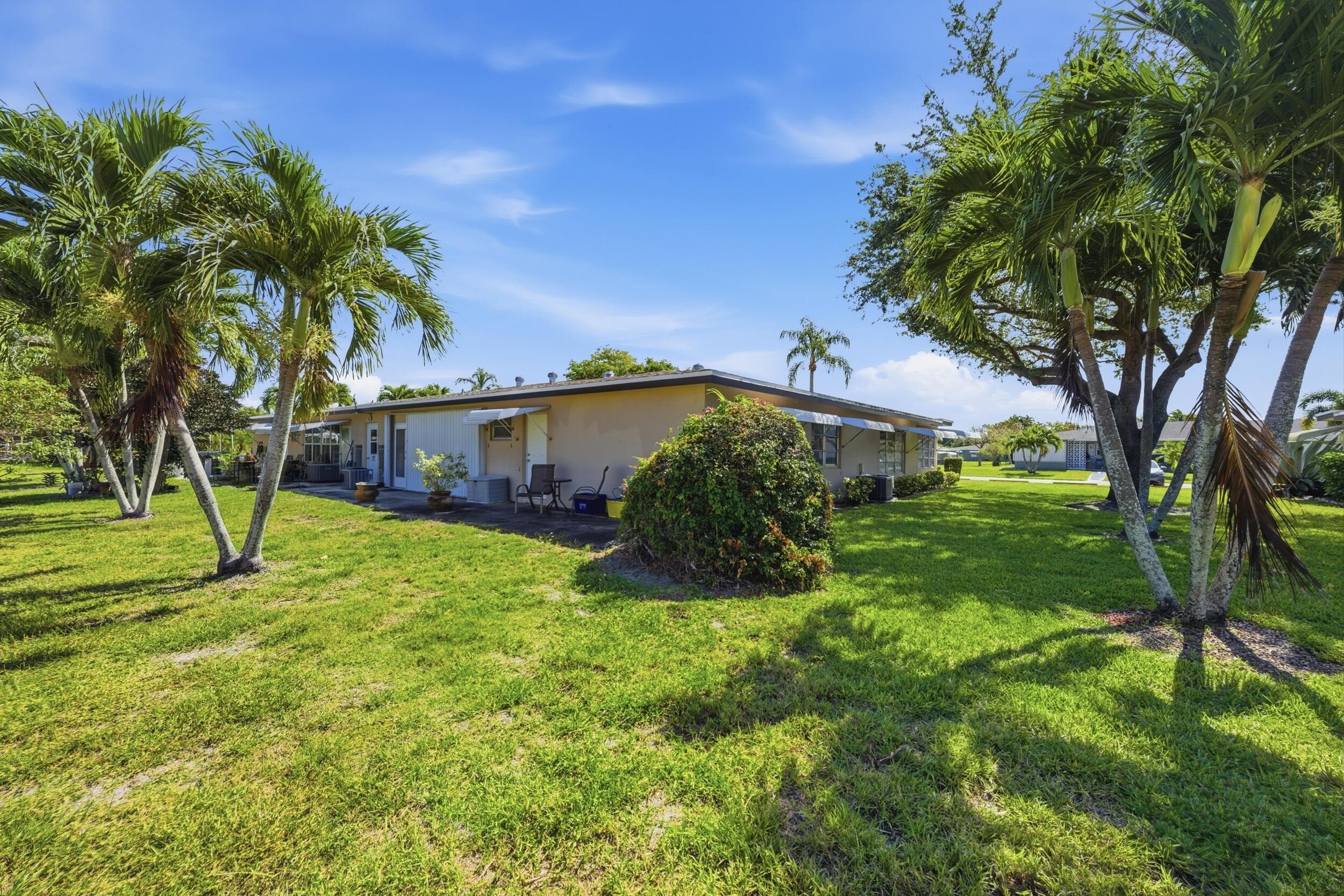 940 S Drive Terrace A, Delray Beach, FL 33445 — photo 6 of 26