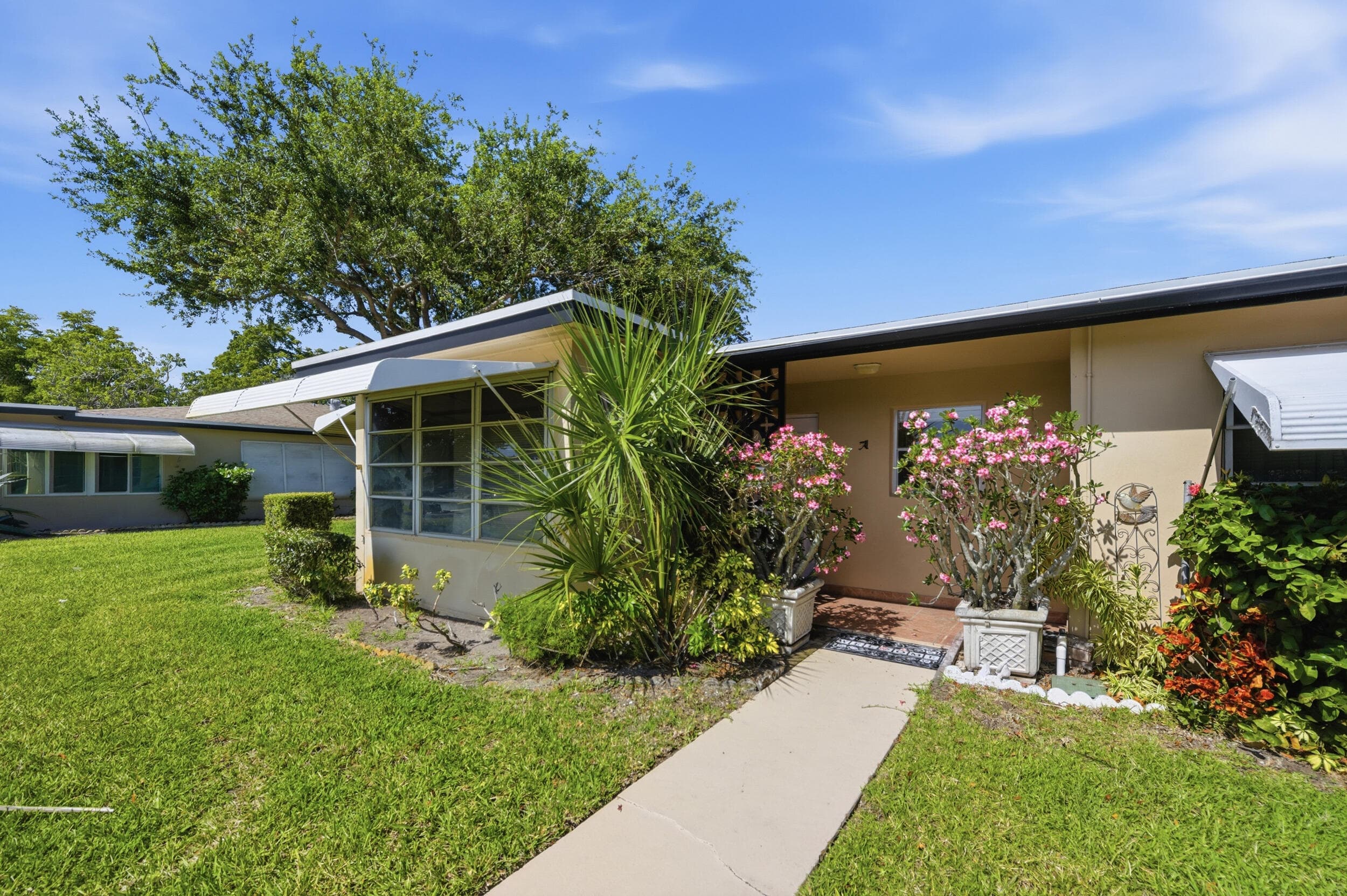 940 S Drive Terrace A, Delray Beach, FL 33445 — photo 8 of 26