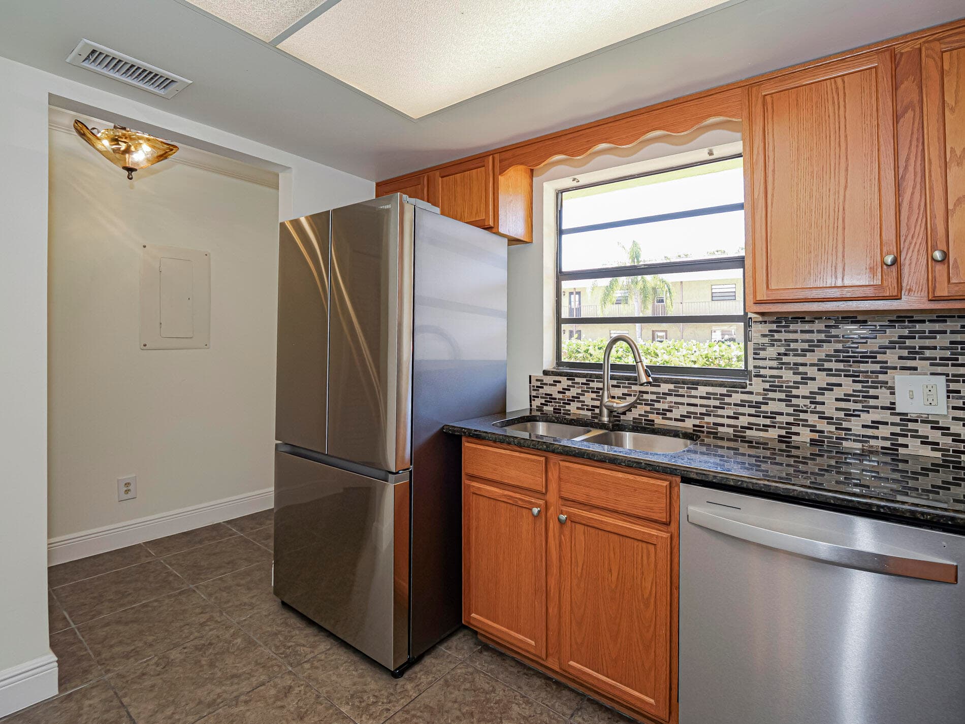 400 18th Street G2, Vero Beach, FL 32960 — photo 9 of 16
