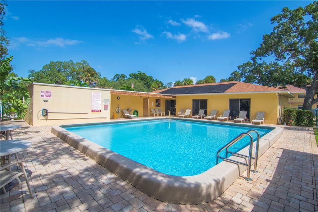 400 18th Street G2, Vero Beach, FL 32960 — photo 16 of 16