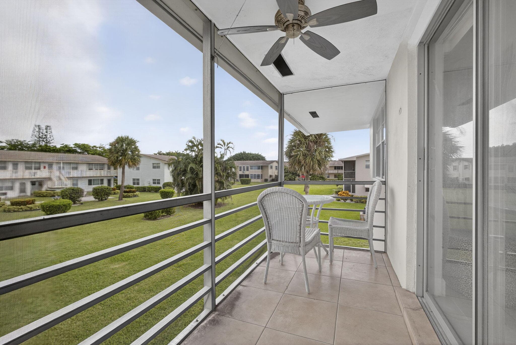 160 Easthampton G, West Palm Beach, FL 33417 — photo 18 of 32