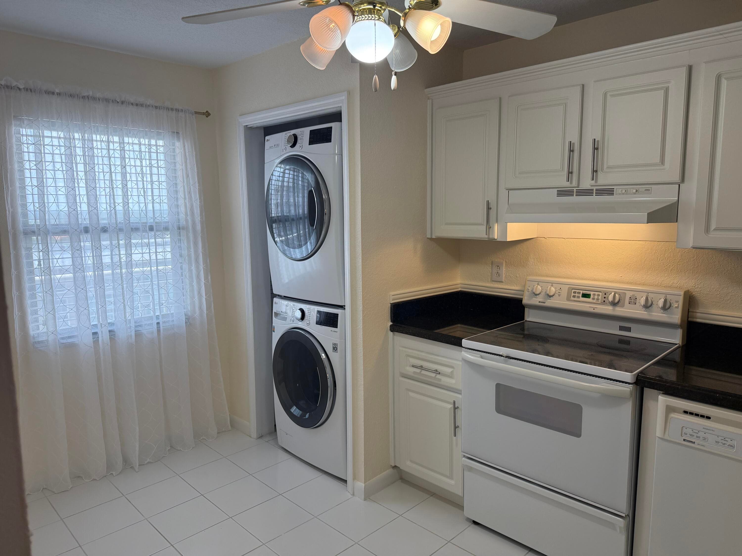 3100 NE 48th Street 908, Fort Lauderdale, FL 33308 — photo 4 of 38